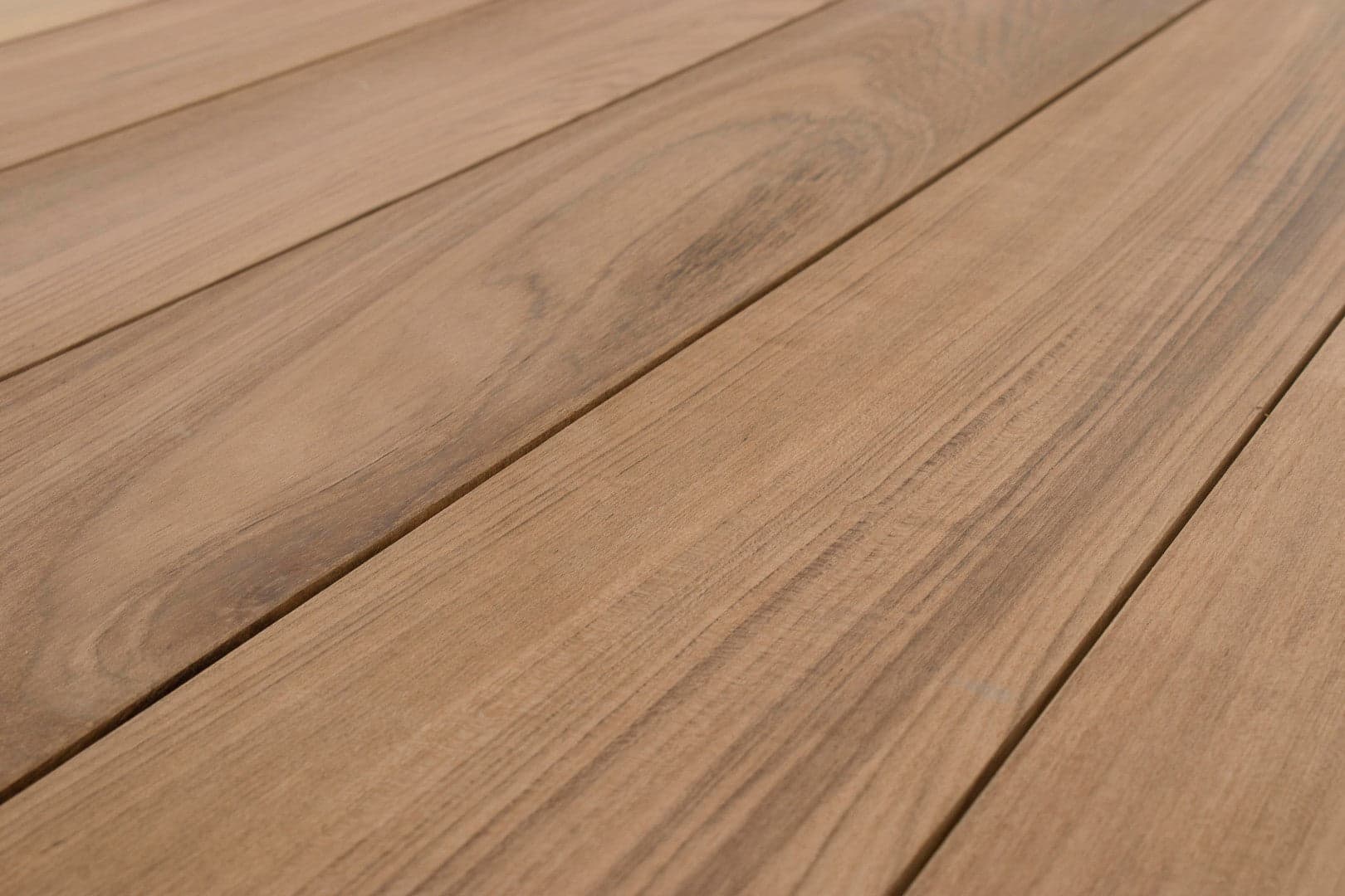 Tavolo allungabile "Cameron" con struttura in alluminio, piano in teak, stile moderno in Tavoli da sala da pranzo Decor Space - Altamura, commercioVirtuoso.it