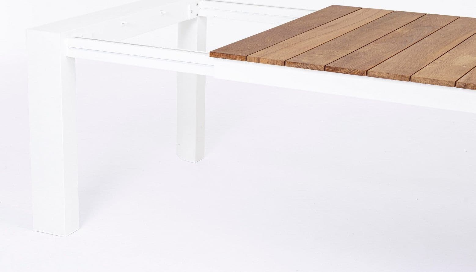 Tavolo allungabile "Cameron" con struttura in alluminio, piano in teak, stile moderno - 22