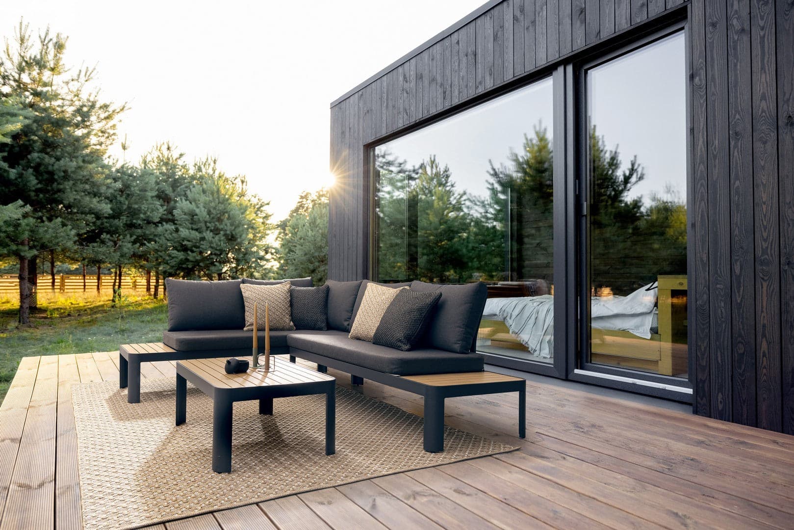 Salottino componibile "Narelle" antracite, con tavolino, divanetto da 5 posti, struttura effetto legno, per esterno Giardino e giardinaggio/Arredamento da giardino e accessori/Set di mobili Decor Space - Altamura, Commerciovirtuoso.it