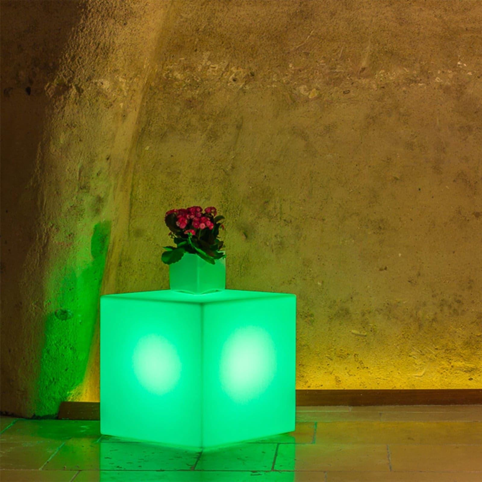 Tavolino da giardino luminoso YouCube Bright quadrato con led decorazione Made in Italy in Lanterne Decor Space - Altamura, commercioVirtuoso.it
