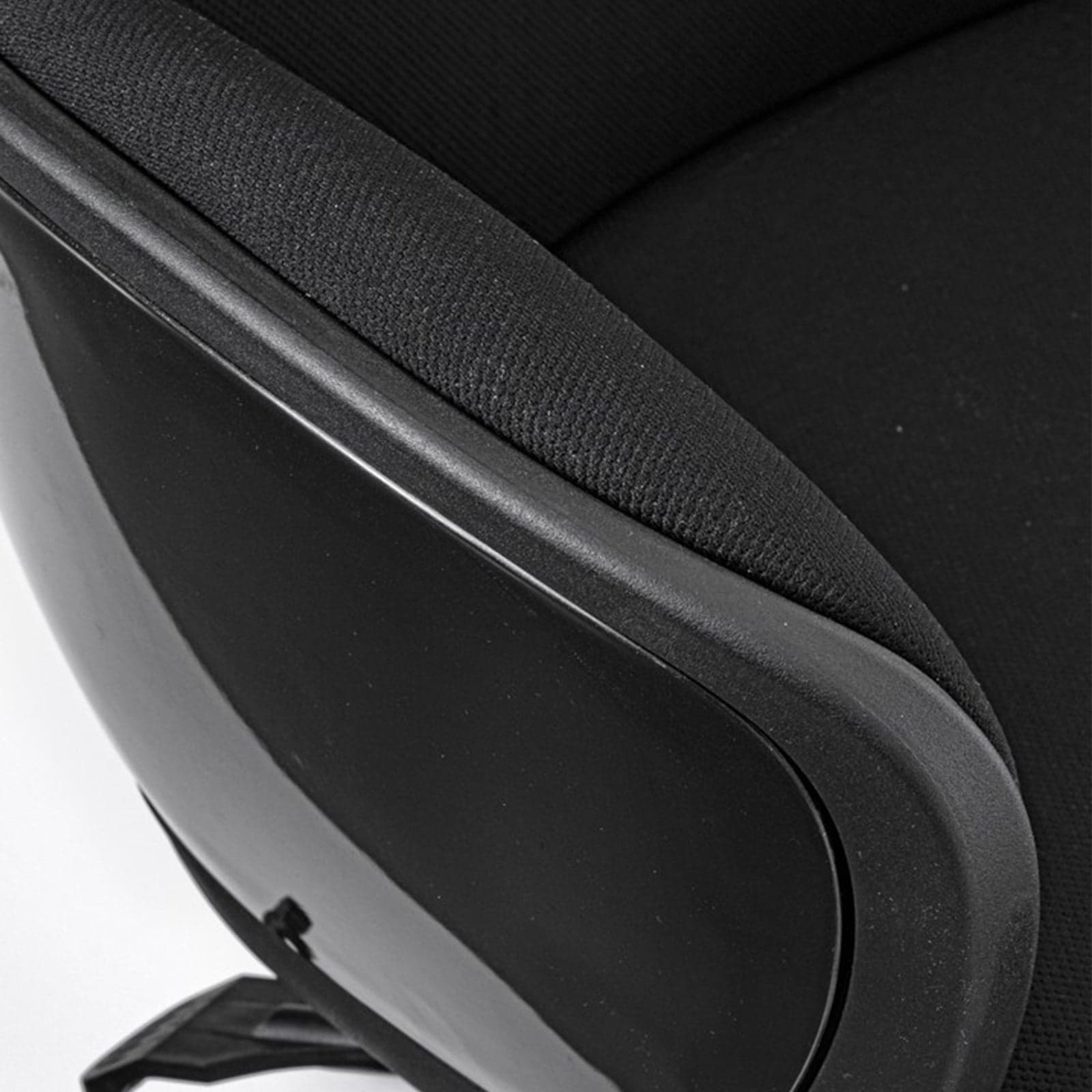 Sedia da ufficio Moderna ergonomica "Armstrong" presidenziale con poggiatesta in Sedie da scrivania Decor Space - Altamura, commercioVirtuoso.it