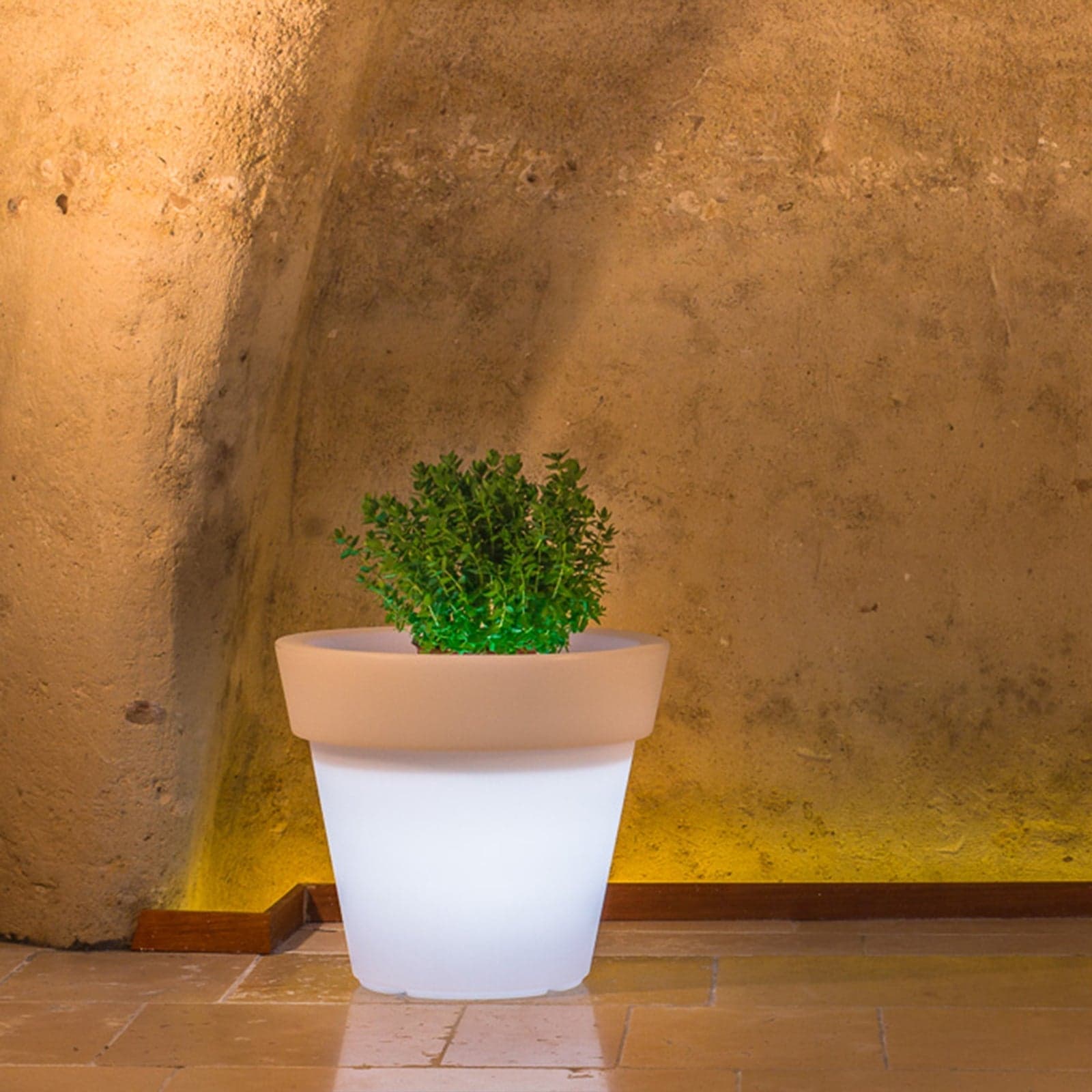 Vaso luminoso Gemma Bright rotondo con led lanterna decorazione "Made in Italy" per esterno in Vasi tradizionali Decor Space - Altamura, commercioVirtuoso.it