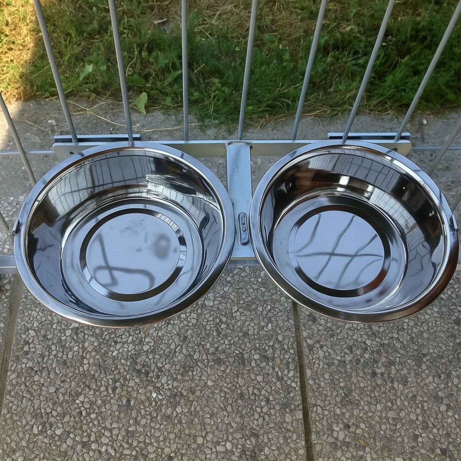Porta Ciotole per Box Cani Regolabile in Acciaio Inox Diametro Ciotole 24 cm - 5