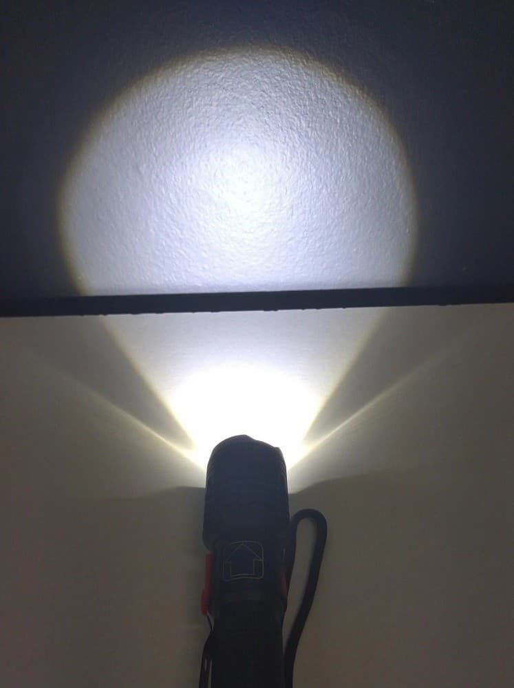 TORCIA LED USB RICARICABILE 30 WATT POTENTE GAMMA 300M DESIGN ELEGANTE Q-SD07 - 5