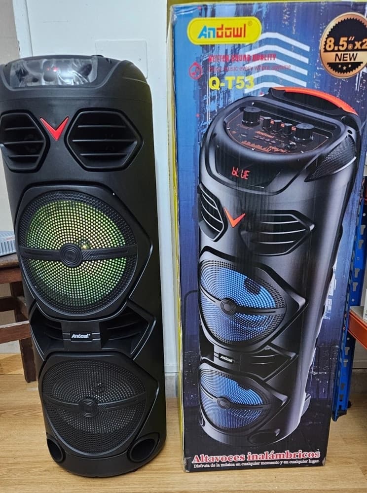 ALTOPARLANTE BT5.0 PORTATILE SISTEMA KARAOKE MICROFONO CABLATO PARTY 2000W Q-T53 - 9