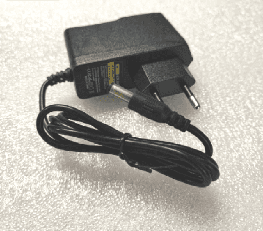 ALIMENTATORE UNIVERSALE 220 V CA A 5V CC ADATTATORE DI ALIMENTAZIONE 2A Q-DC303 - 5