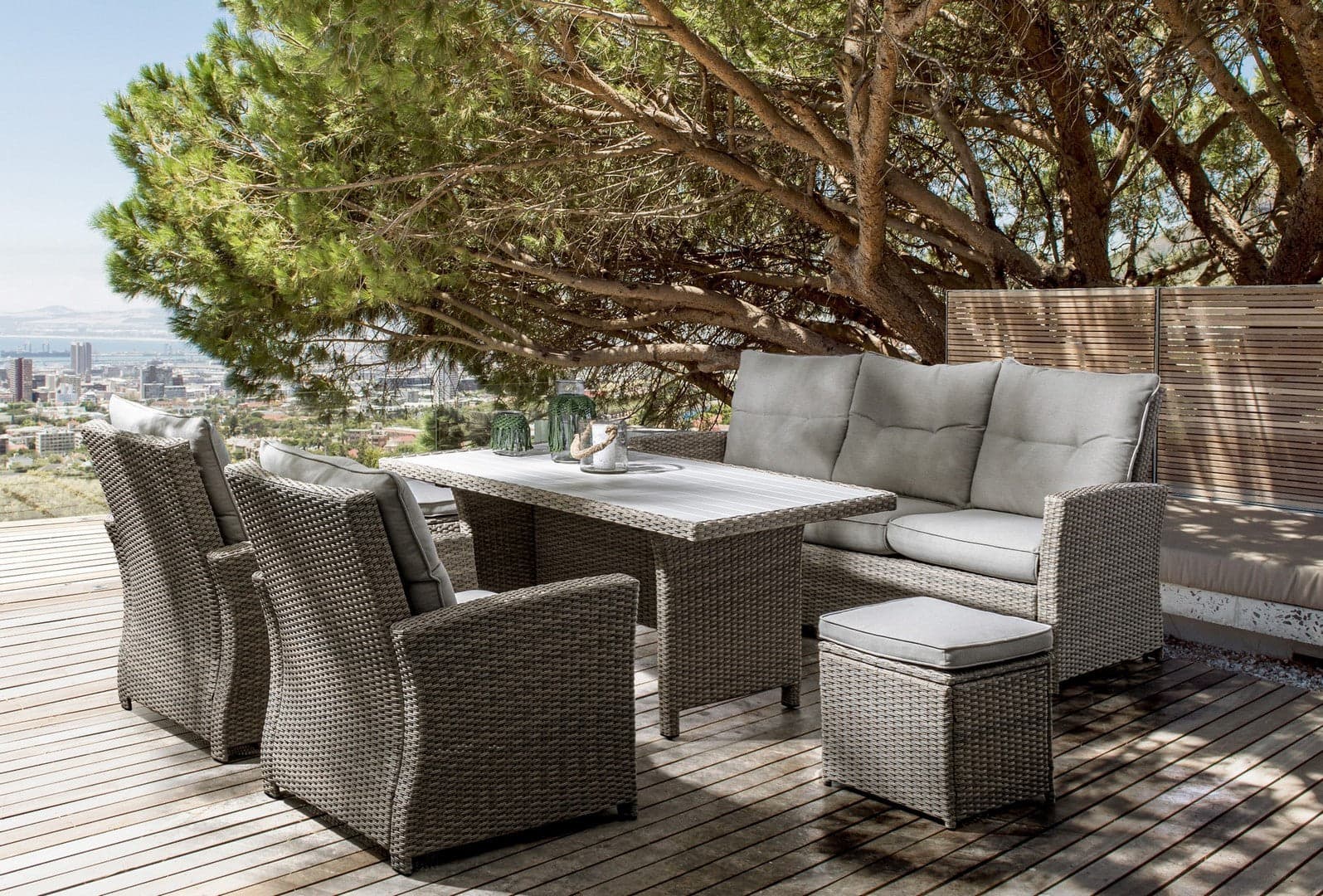 Salotto "Ariel" con poltrone, divanetto, pouf e tavolino, struttura in alluminio, per esterno Giardino e giardinaggio/Arredamento da giardino e accessori/Set di mobili Decor Space - Altamura, Commerciovirtuoso.it