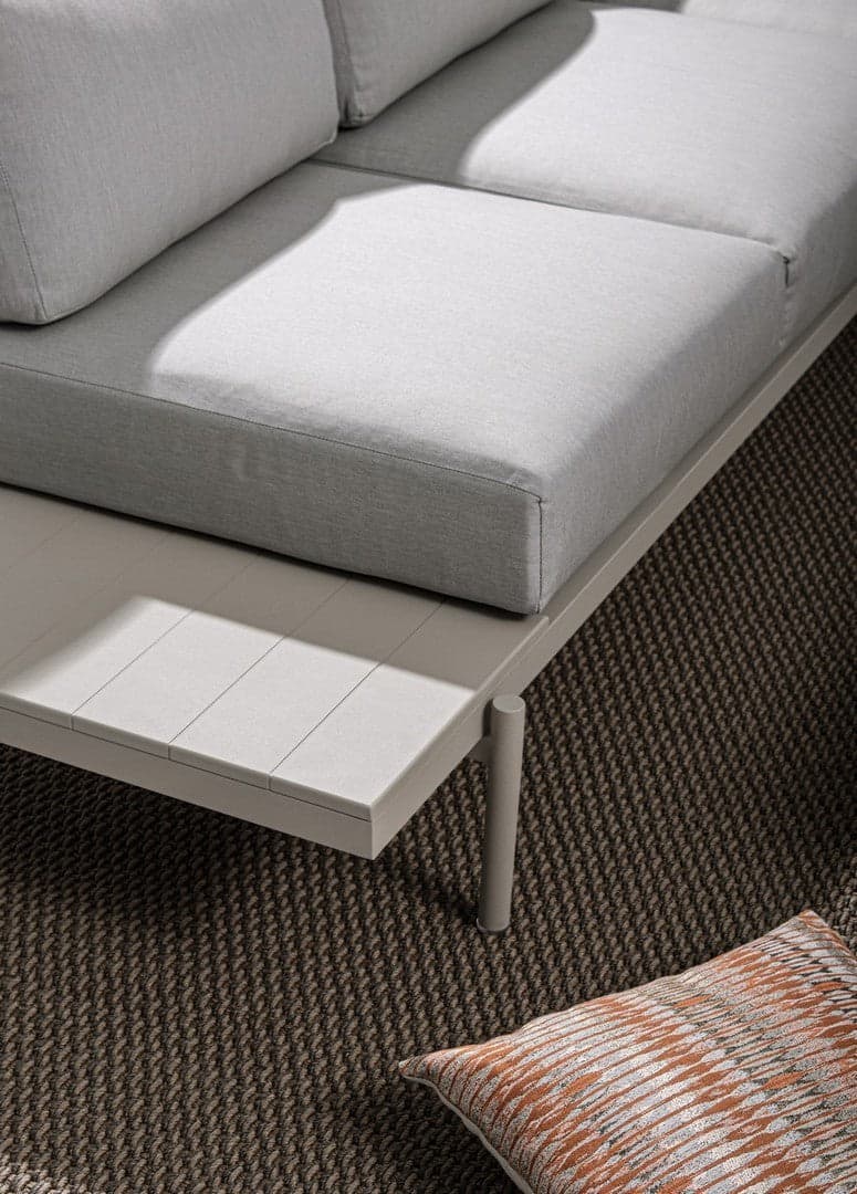 Salottino angolare con tavolino "Kendall Rastin" in alluminio, seduta in tessuto, per esterno Giardino e giardinaggio/Arredamento da giardino e accessori/Set di mobili Decor Space - Altamura, Commerciovirtuoso.it