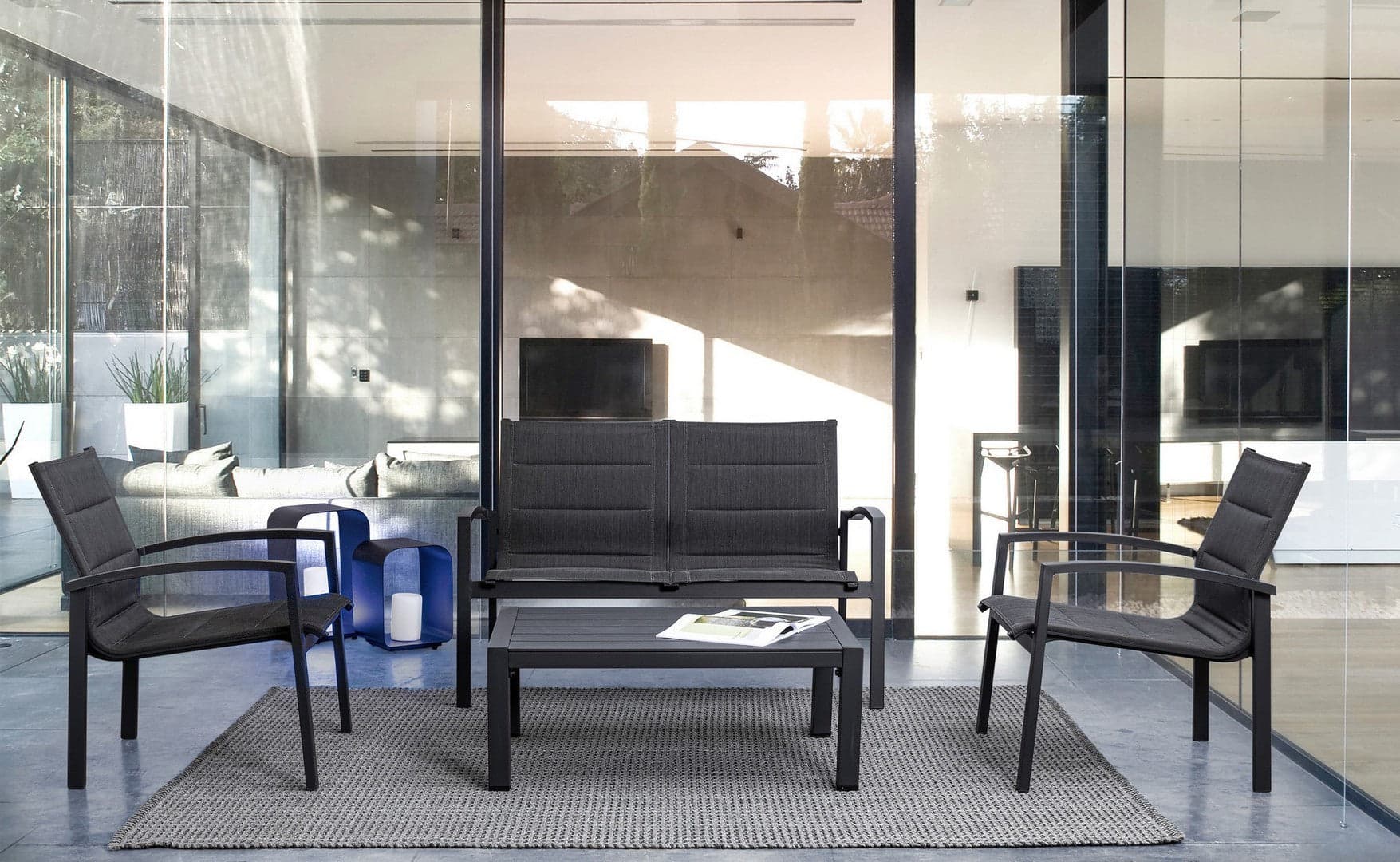 Salottino "Laiken" con poltroncine, divanetto e tavolino, struttura in alluminio, per esterno in Set di mobili Decor Space - Altamura, commercioVirtuoso.it