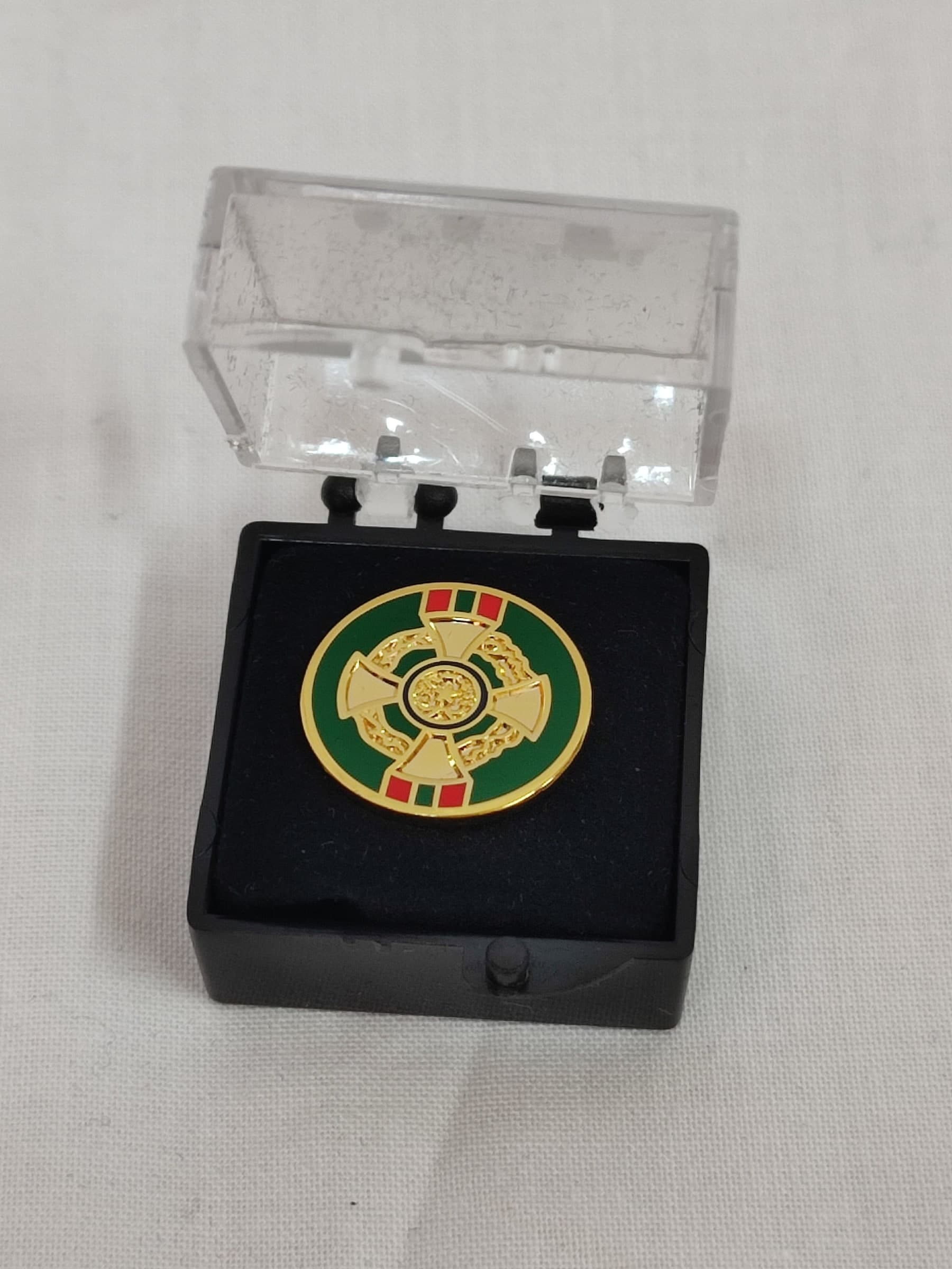 Distintivo in metallo Ufficiale della Repubblica - 2