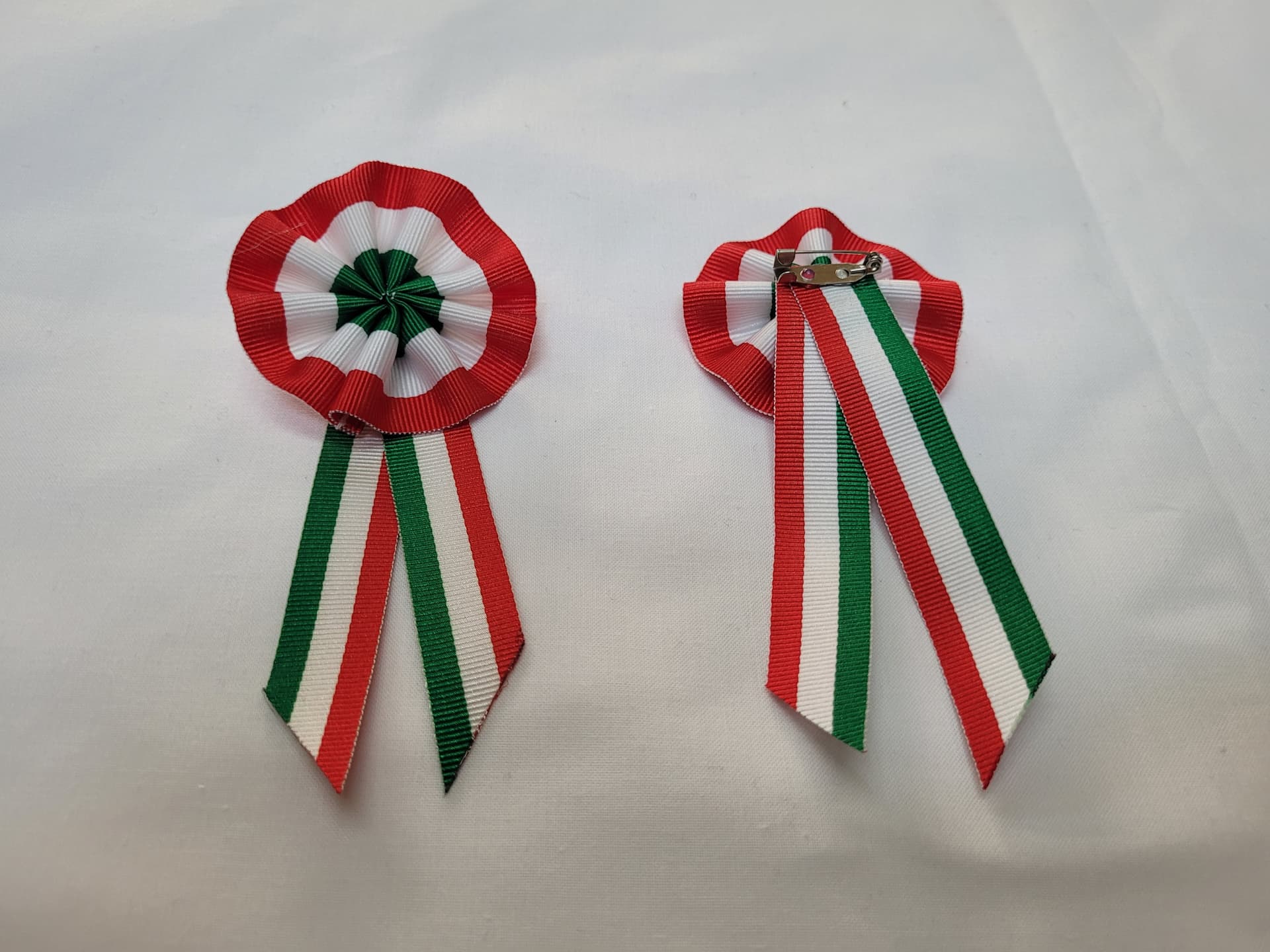 Coccarda tricolore cm 5 con spilla a balia - 3