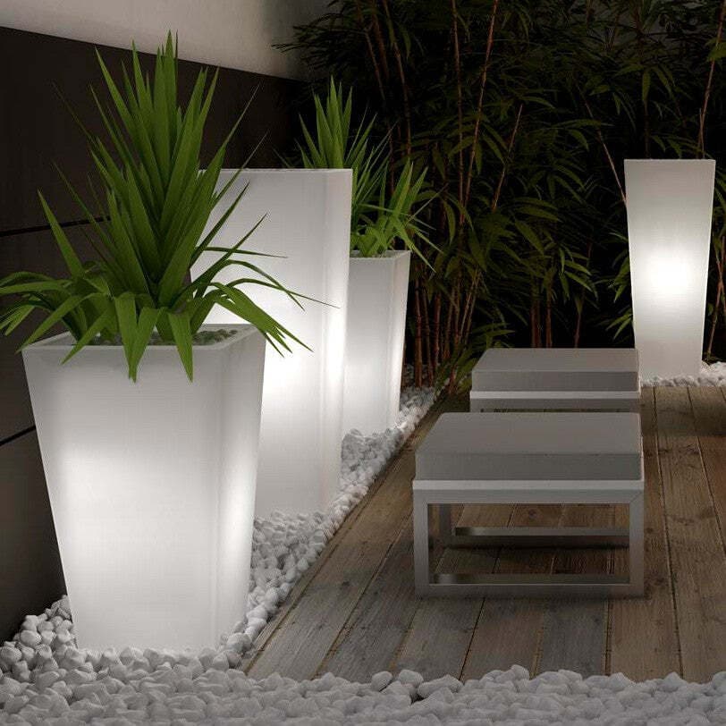 Vaso ''pasubio Alto Con Luce'' Outdoor per Fiori E Piante. Giardino e giardinaggio/Attrezzi da giardino e attrezzature per l'irrigazione/Vasi e accessori per piante/Vasi tradizionali Decor Space - Altamura, Commerciovirtuoso.it