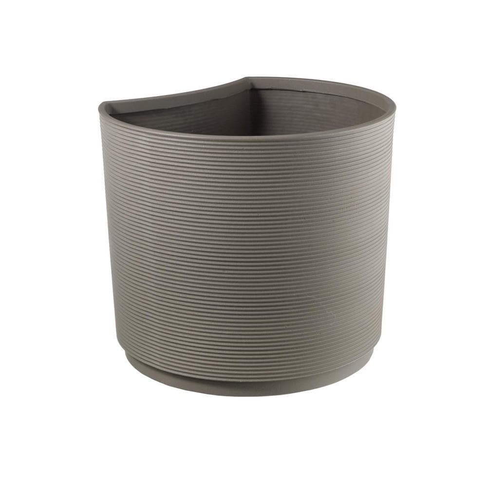 Vaso ''Urban'' da giardino per fiori e piante in plastica. in Vasi tradizionali Decor Space - Altamura, commercioVirtuoso.it