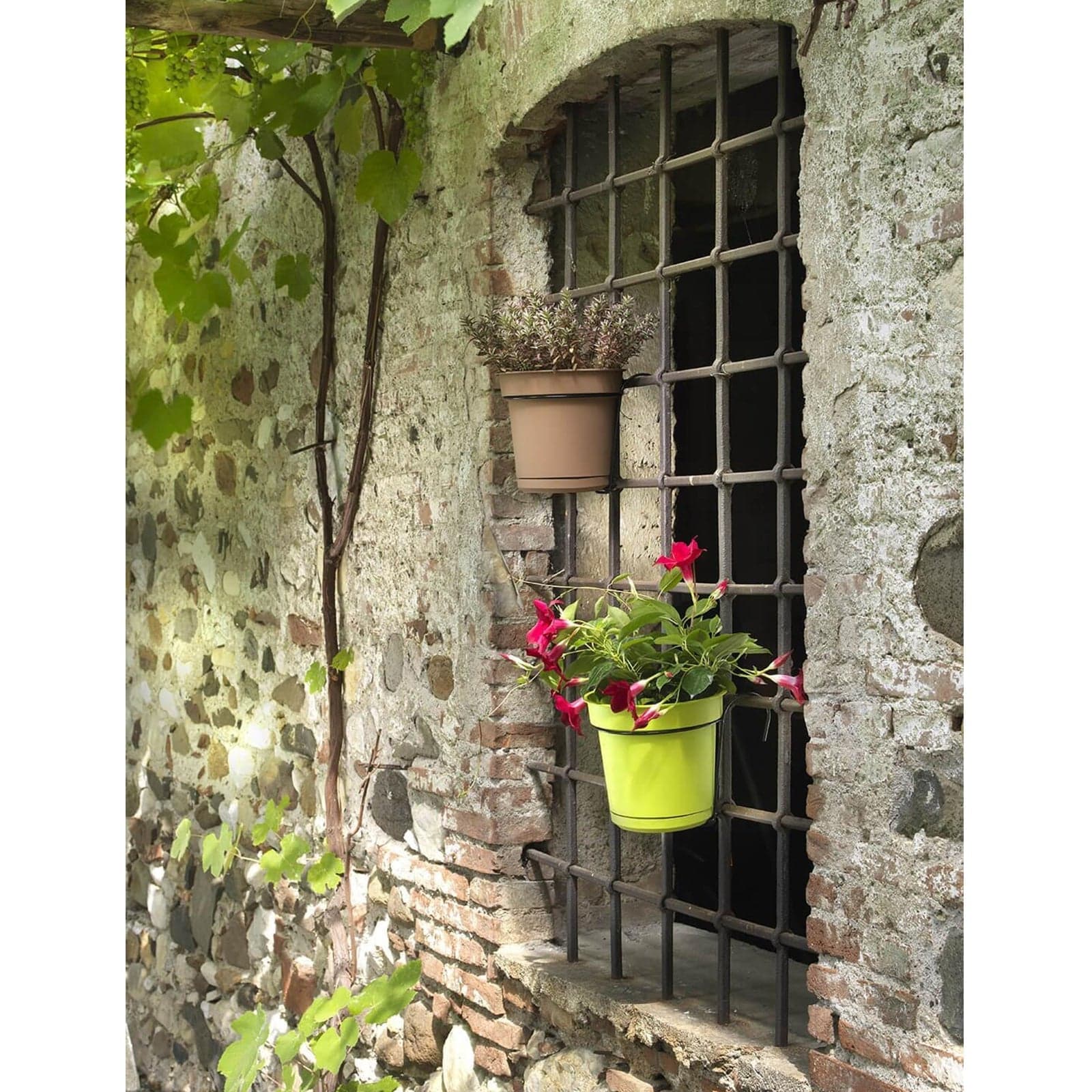 Vaso con Supporto in metallo per balcone "Hydral" per fiori e piante in Vasi tradizionali Decor Space - Altamura, commercioVirtuoso.it