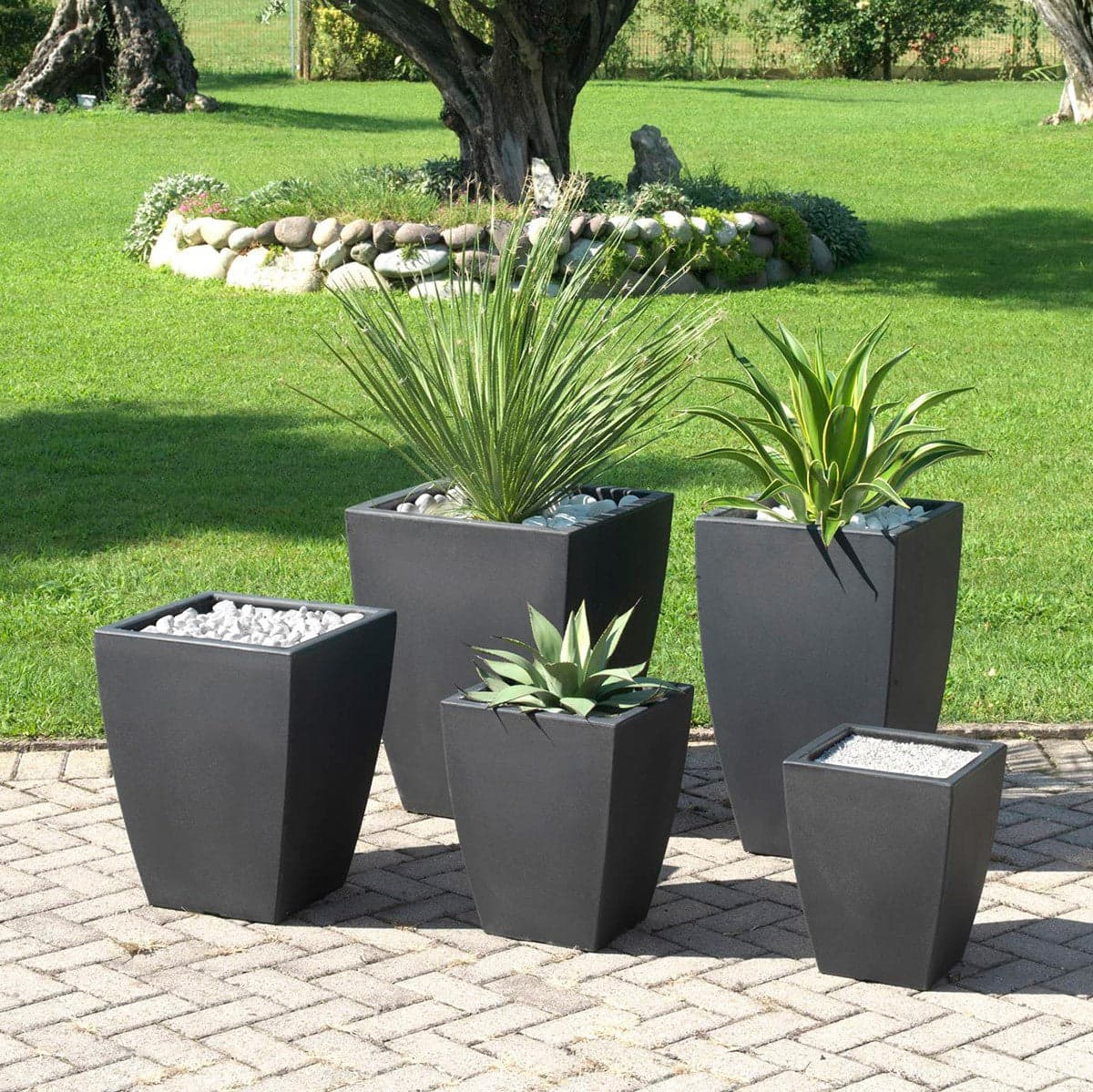 Vaso Quadrato "Veneto Essential" in plastica per fiori e piante da esterno e giardino. in Vasi tradizionali Decor Space - Altamura, commercioVirtuoso.it