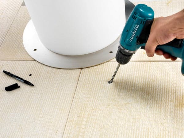Staffa di sicurezza per fissaggio a pavimento dei vasi ''Fix Ground'' in Sottovasi Decor Space - Altamura, commercioVirtuoso.it