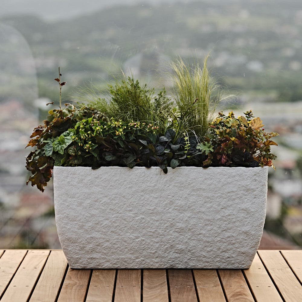 Vaso rettangolare effetto pietra "Petram" in plastica da esterno per piante e fiori Giardino e giardinaggio/Attrezzi da giardino e attrezzature per l'irrigazione/Vasi e accessori per piante/Vasi tradizionali Decor Space - Altamura, Commerciovirtuoso.it