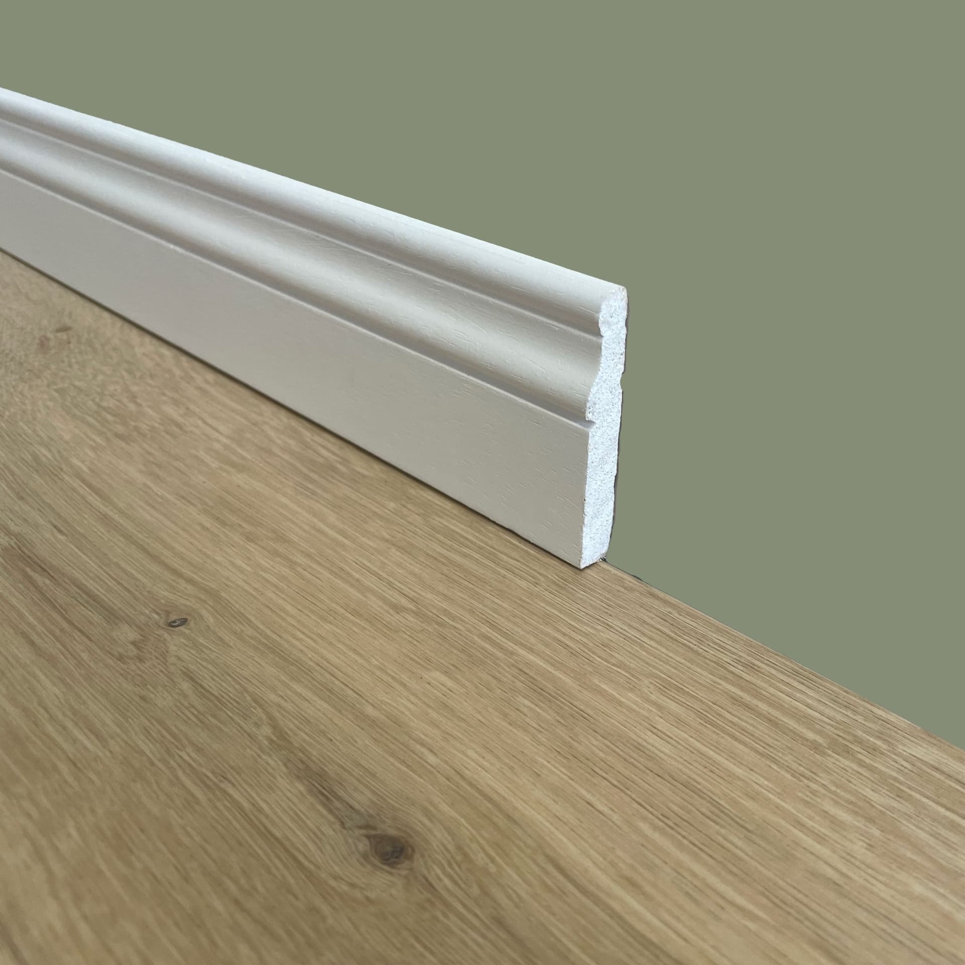 Eleganti Battiscopa - zoccolini in Legno Massello Stile Ducale - 60x10mm  Laccato Bianco - Eternal Parquet