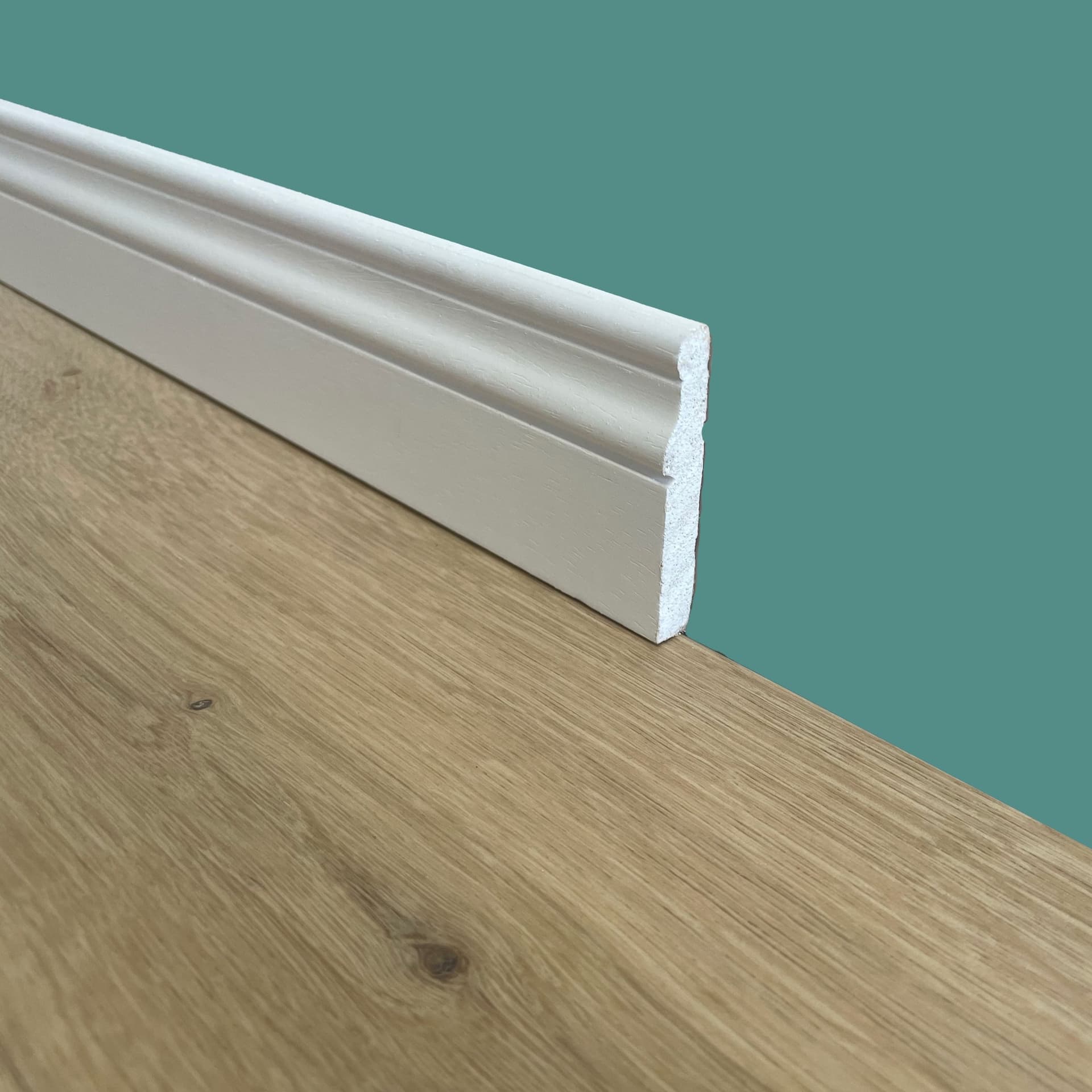 bancale da 100 metri lineari di  Battiscopa in Legno Massello Ducale 60x10mm  Laccato Bianco - Eternal Parquet