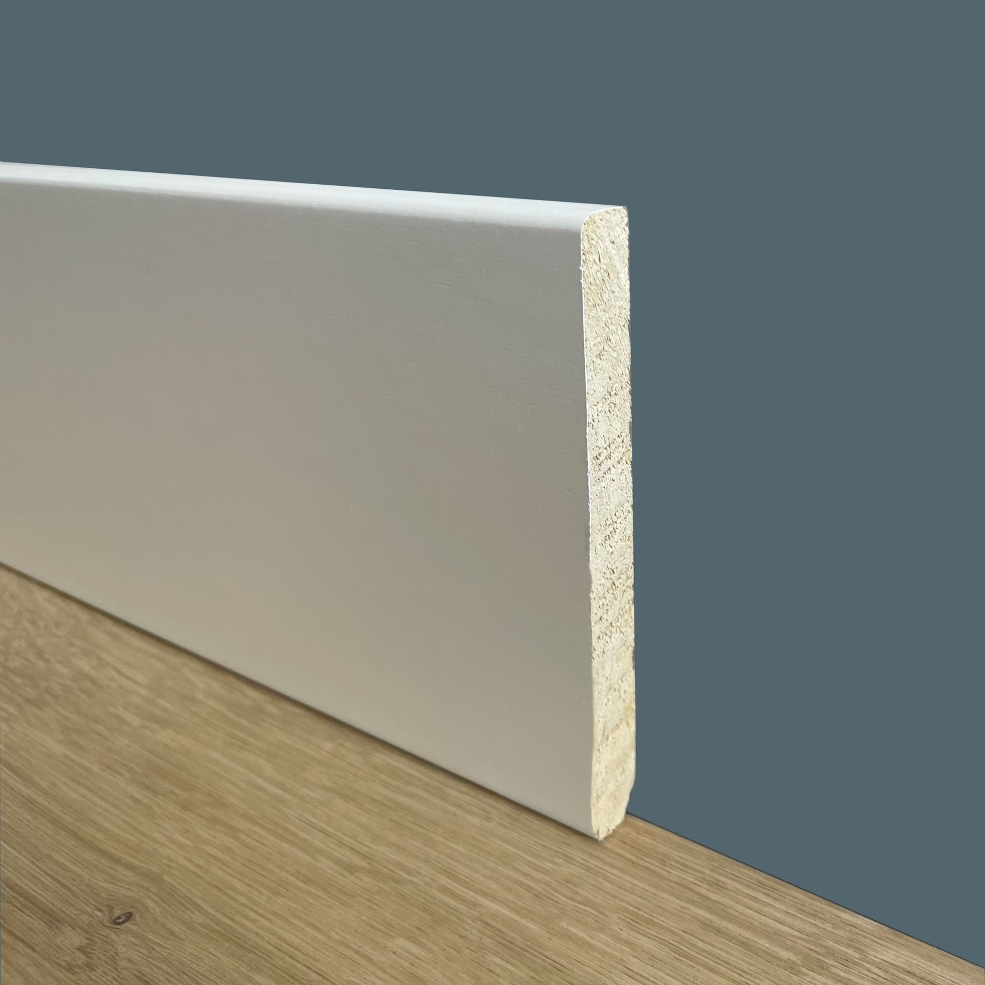 100 metri lineari di Battiscopa in Legno Massello alto squadrato - 120x13mm  Laccato Bianco - 2
