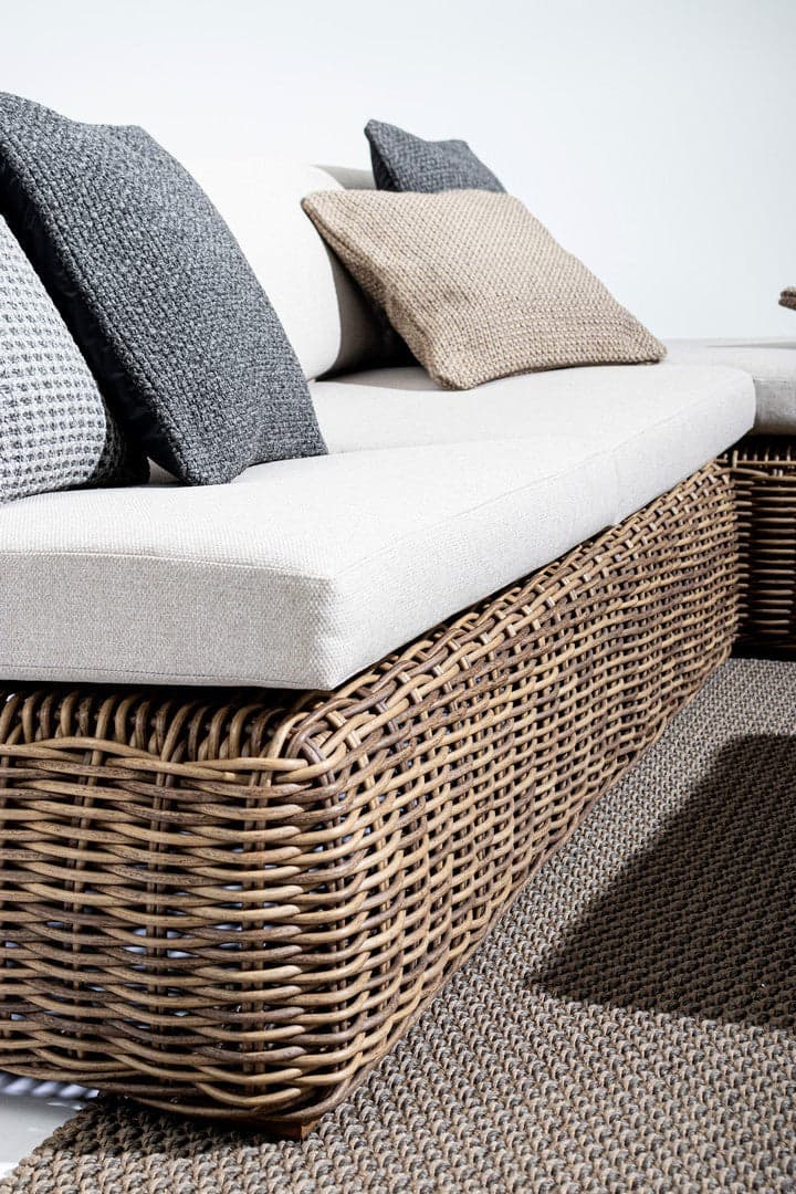 Divano "Coraline" a due posti, struttura in alluminio, per esterno, cuscini seduta e schienale sfoderabili Giardino e giardinaggio/Arredamento da giardino e accessori/Divani Decor Space - Altamura, Commerciovirtuoso.it