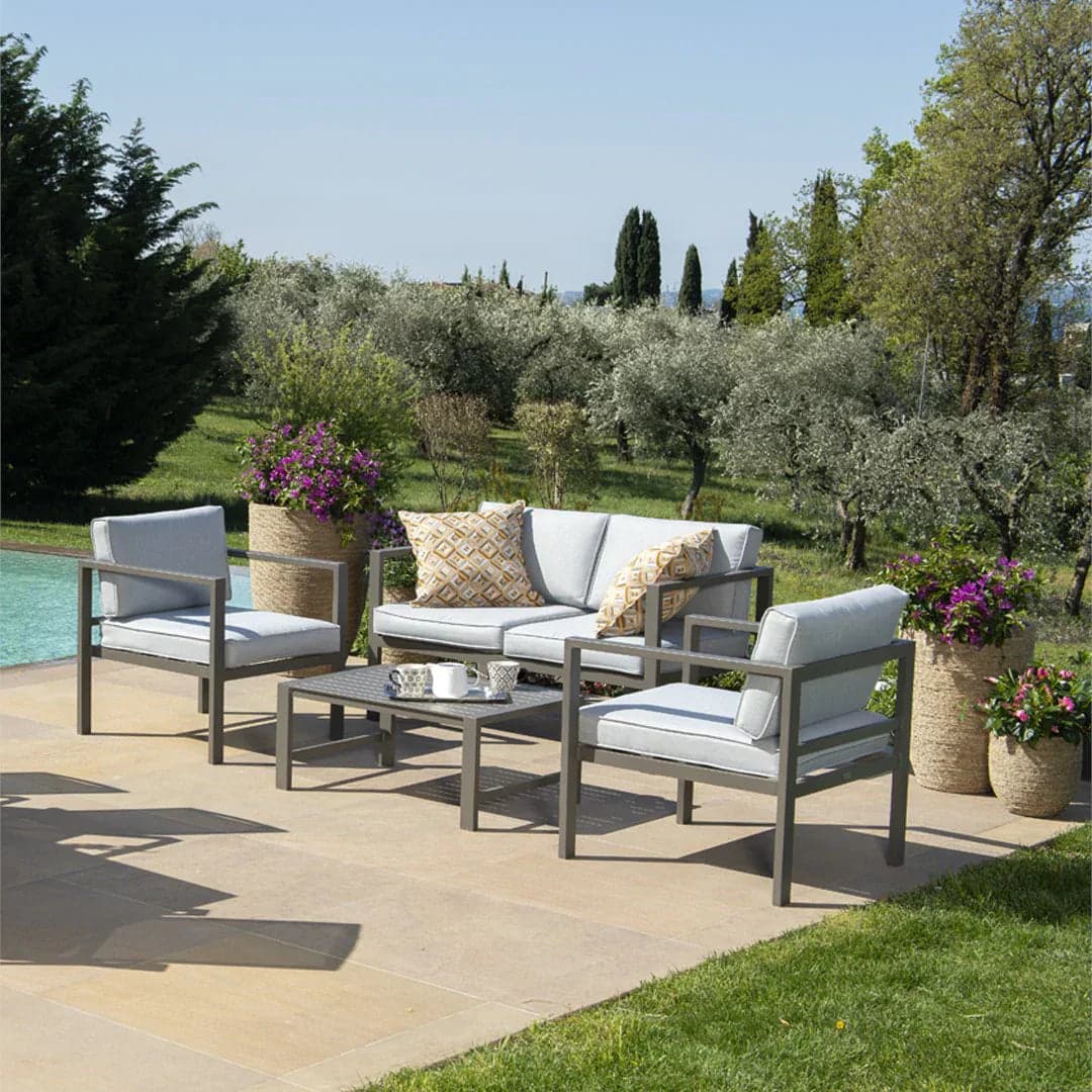 Salottino moderno per esterno "Ibiza" in alluminio con cuscini da giardino e veranda in Set di mobili Decor Space - Altamura, commercioVirtuoso.it