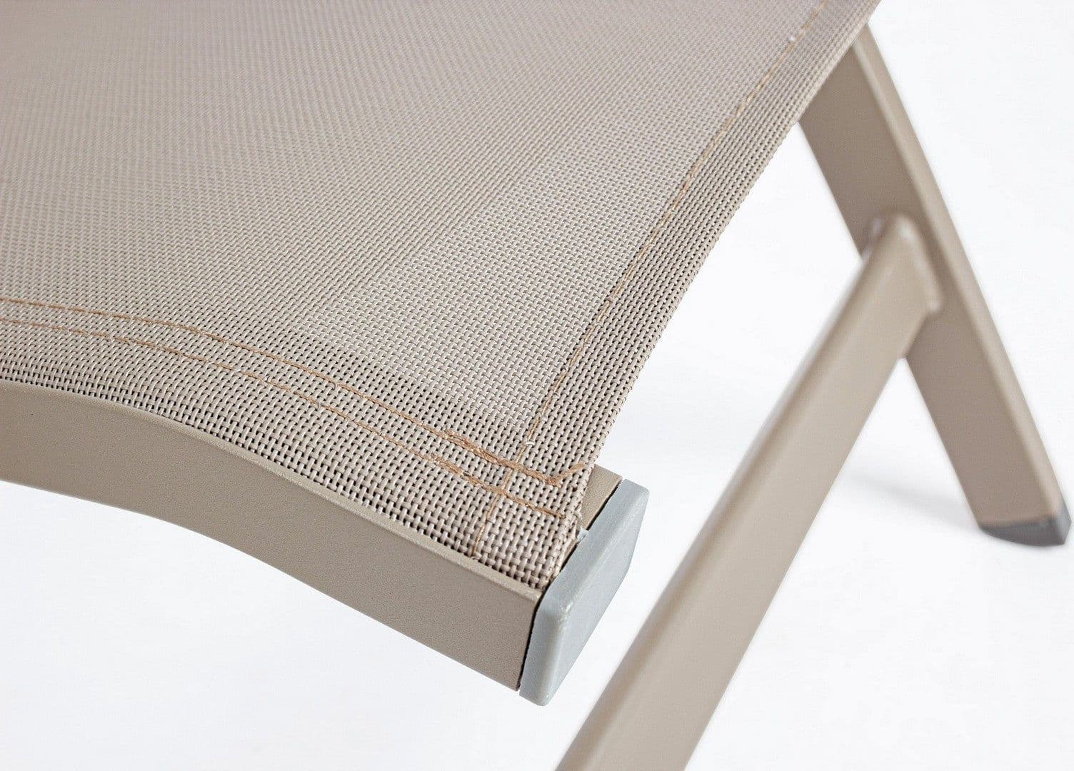Poltrona reclinabile "Victor", color tortora, struttura in alluminio per esterno, seduta comoda in Poltrone Decor Space - Altamura, commercioVirtuoso.it