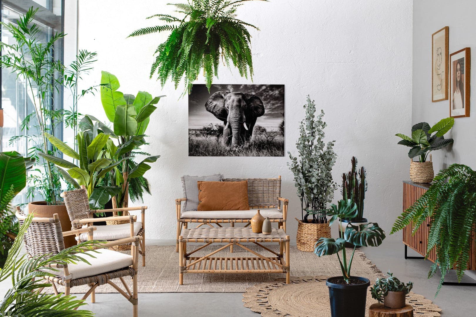 Poltrona "Tarifa" con cuscini, struttura in rattan, intreccio in kubu, per esterno in Poltrone Decor Space - Altamura, commercioVirtuoso.it