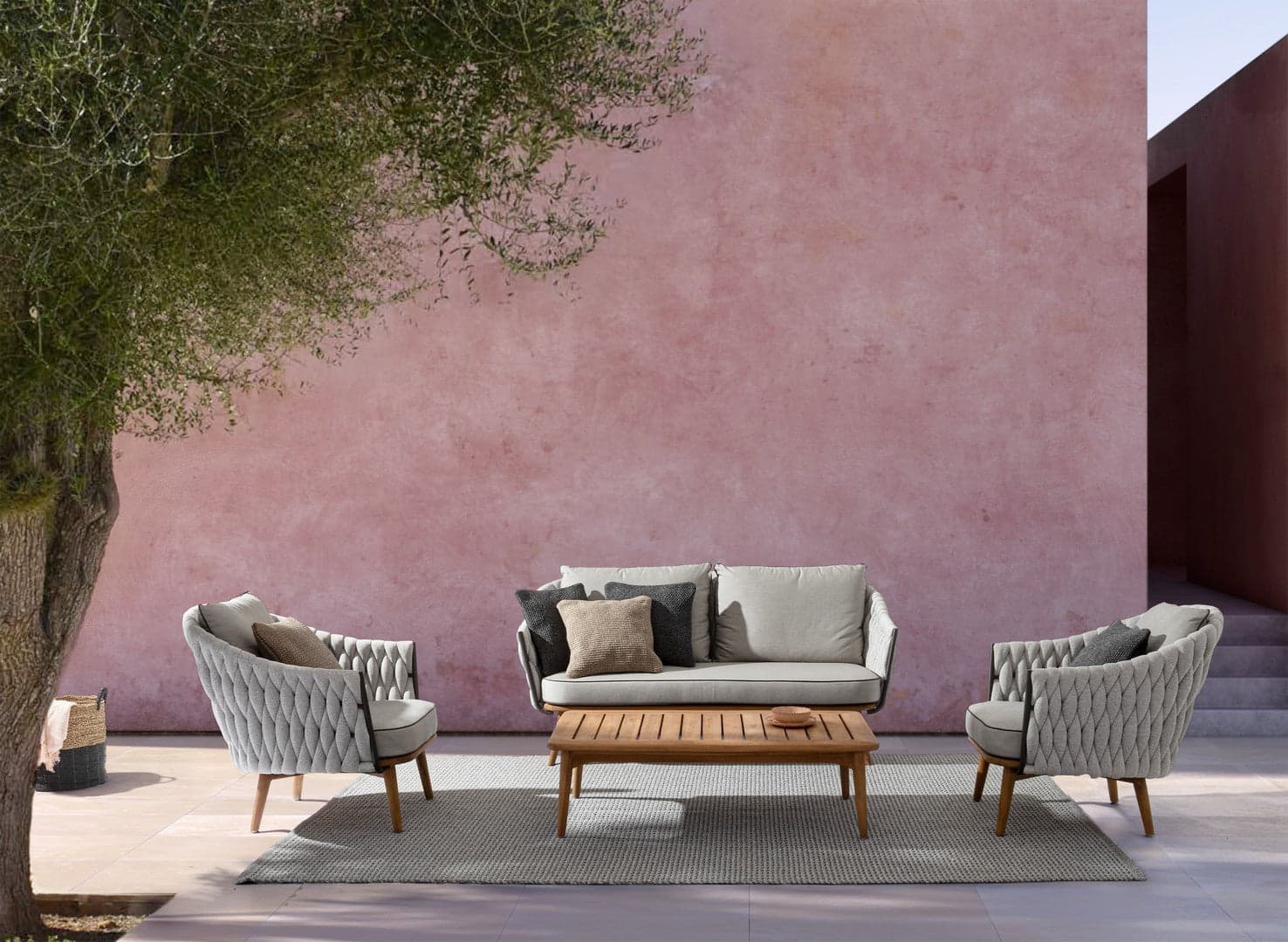 Poltrona "xenia" Con Cuscini, Struttura In Alluminio Verniciato, Gambe In Legno Per Esterno Giardino e giardinaggio/Arredamento da giardino e accessori/Poltrone Decor Space - Altamura, Commerciovirtuoso.it