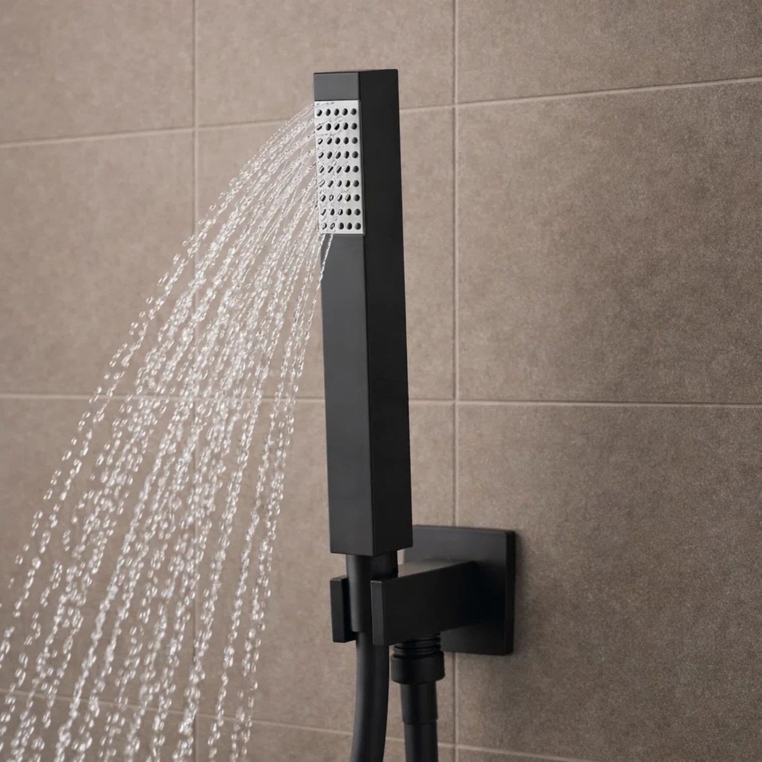 Kit Presa Acqua Con Presa Acqua e Doccetta Nera Opaca - 4