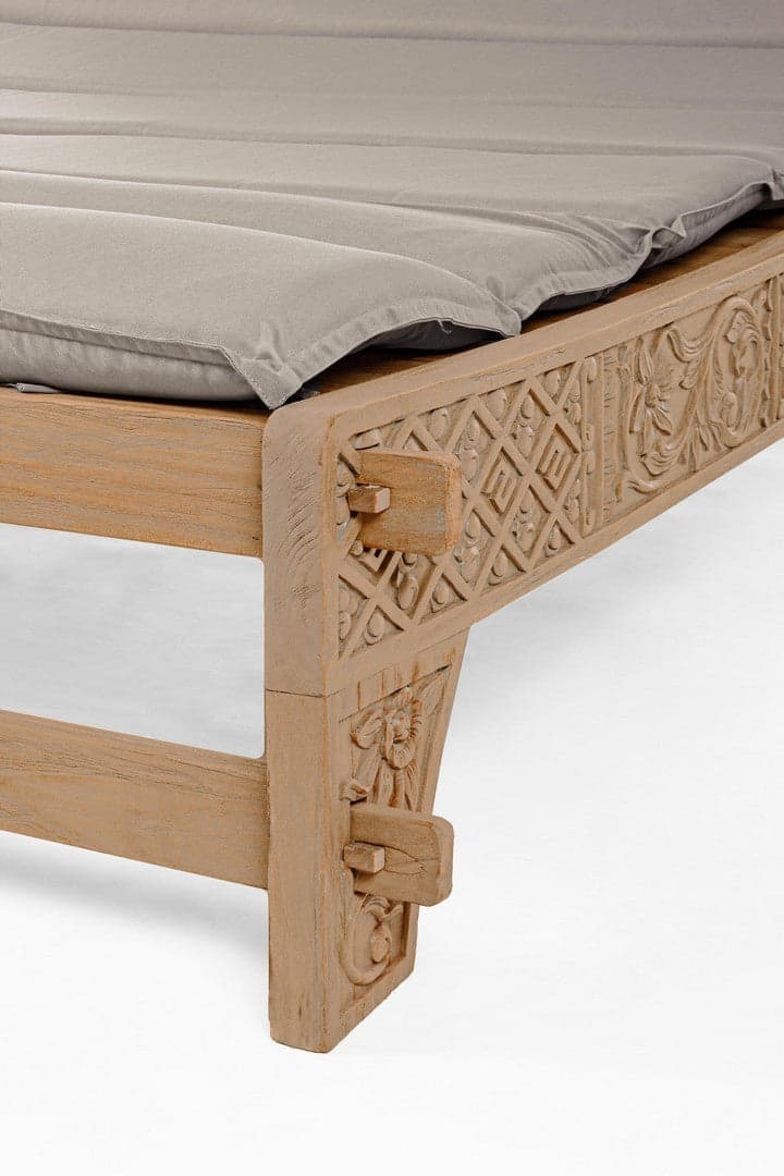 Daybed con cuscino "Sanur" in legno di Teak con finitura color sabbia, per esterno in Lettini Decor Space - Altamura, commercioVirtuoso.it