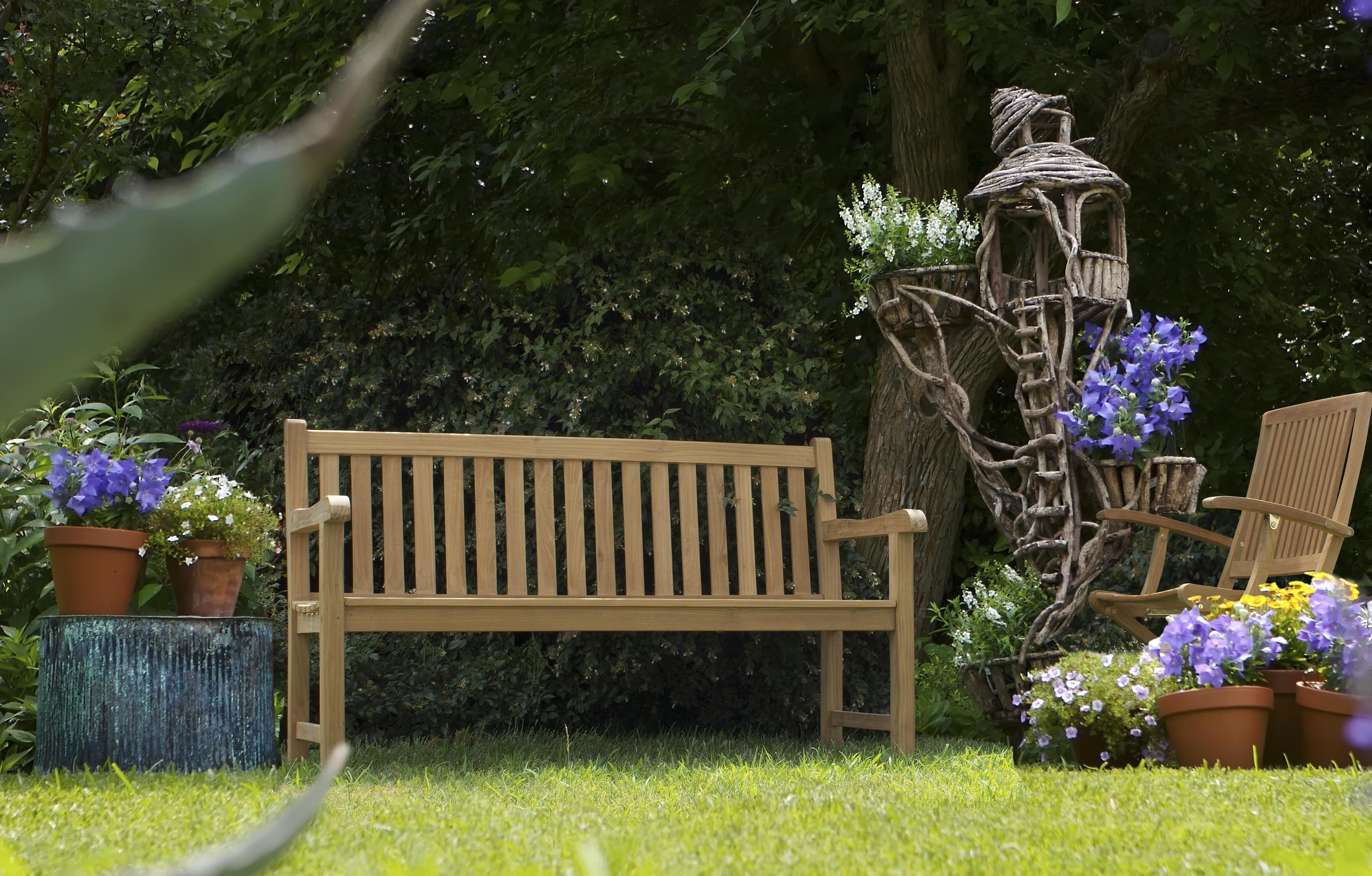 Panchina da giardino "Linda" in legno di Teak massiccio, con braccioli, per esterno e veranda in Panche Decor Space - Altamura, commercioVirtuoso.it