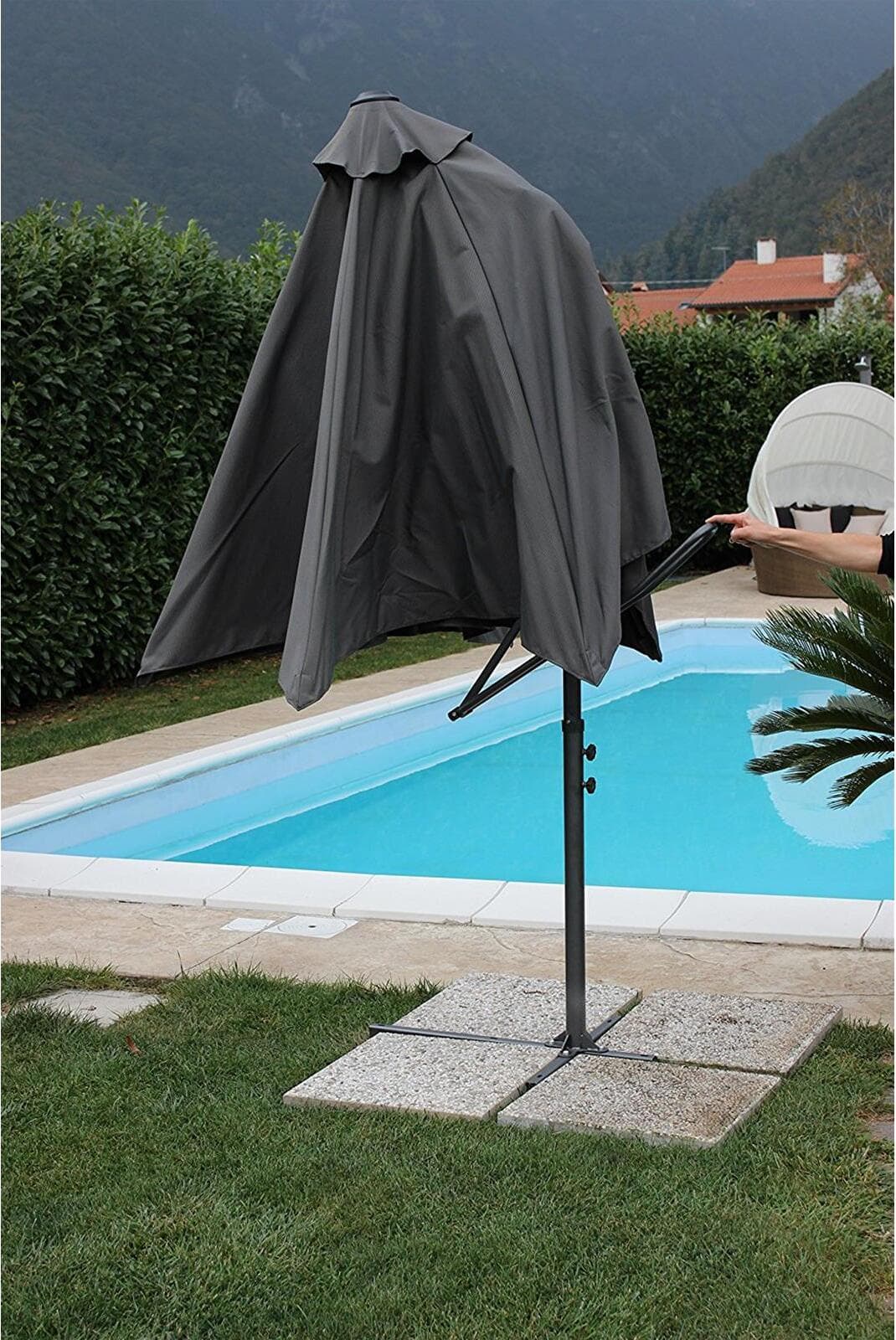 Ombrellone con palo laterale ''Zenith'' 2,5 x 2,5 mt in acciaio verniciato a polvere da giardino e balcone Giardino e giardinaggio/Arredamento da giardino e accessori/Ombrelloni tende e tettucci parasole/Ombrelloni Decor Space - Altamura, Commerciovirtuoso.it