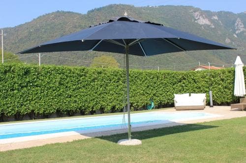 Ombrellone palo centrale "Andromeda" per Giardino Bar e Ristoranti 3 x 4 mt in Ombrelloni Decor Space - Altamura, commercioVirtuoso.it