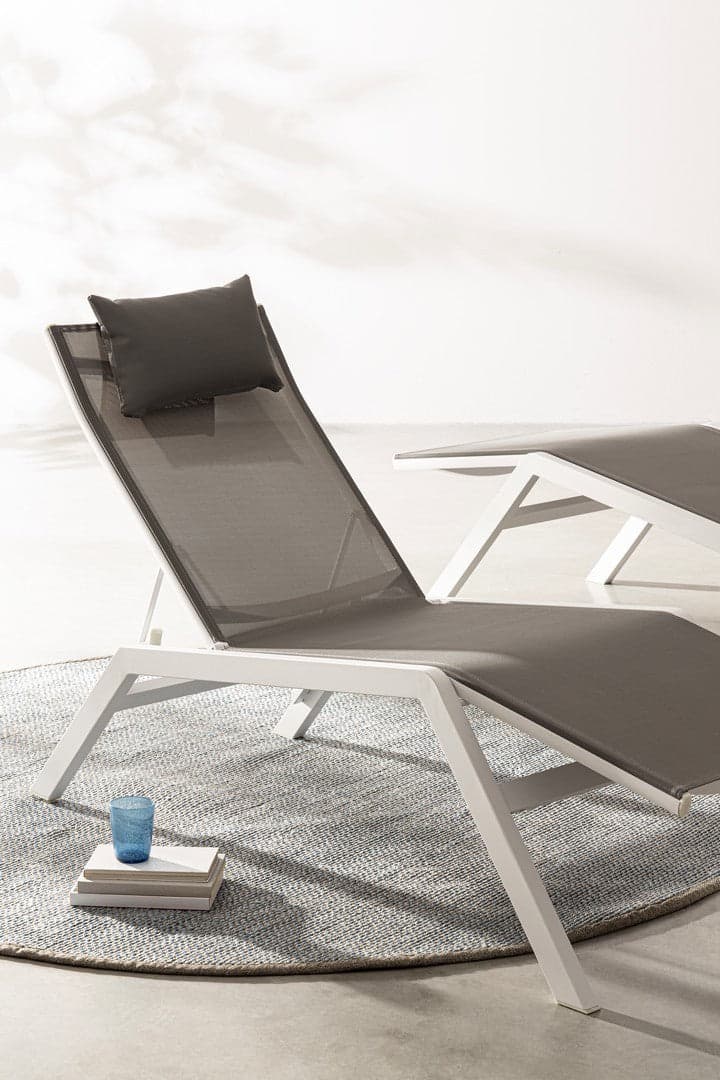 Lettino chaise longue "Krion" con poggiatesta, struttura in alluminio verniciato per esterno in Lettini Decor Space - Altamura, commercioVirtuoso.it