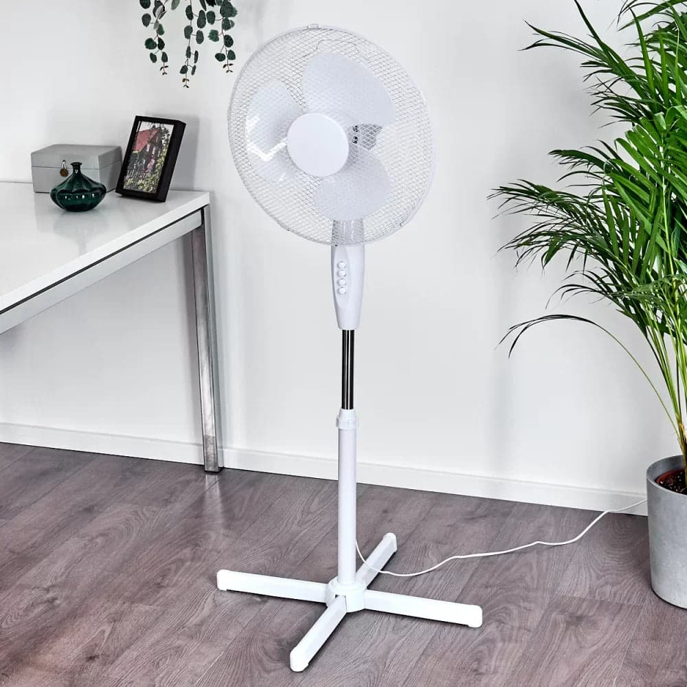 Ventilatore a piantana 3 velocità, pala da Ø 40 cm altezza regolabile h 125 cm in Ventilatori a piantana Decor Space - Altamura, commercioVirtuoso.it