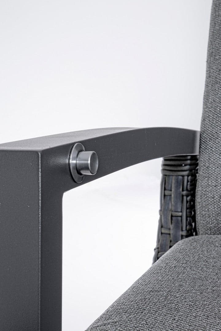 Lettino "Britton" con cuscini, struttura in alluminio e intreccio in fibra sintetica, reclinabile, per esterno in Lettini Decor Space - Altamura, commercioVirtuoso.it