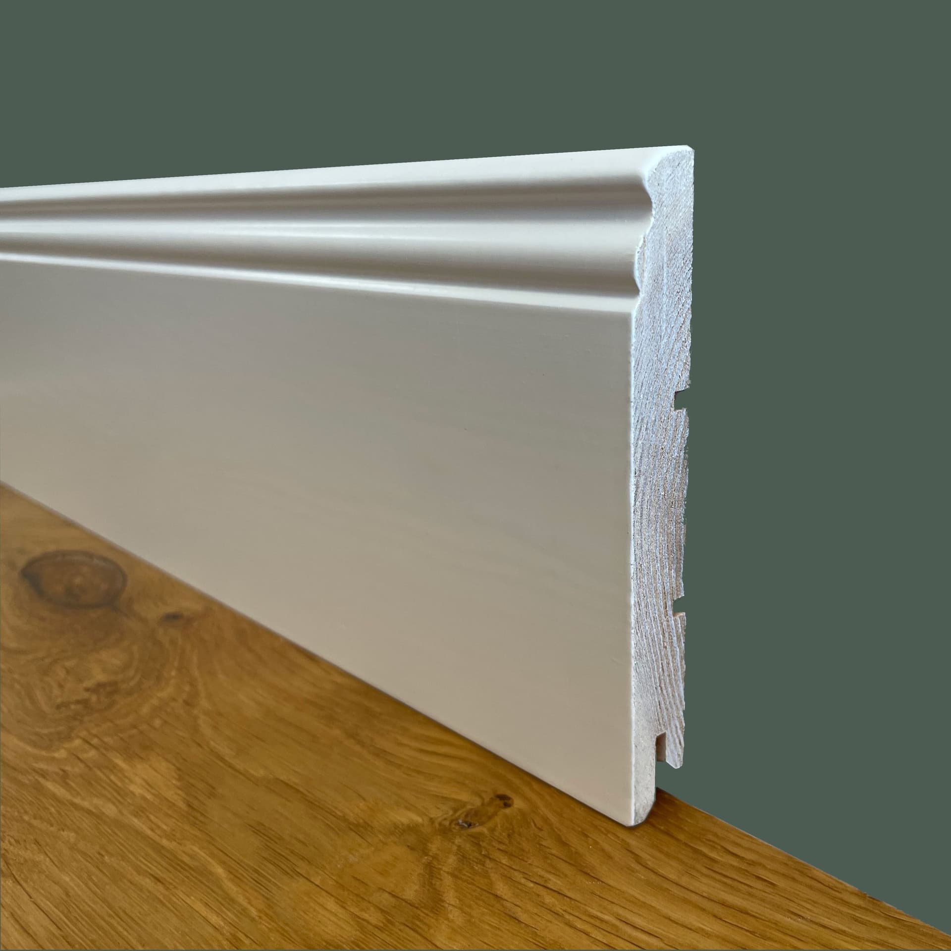 100ml di Battiscopa PREMIUM in legno MASSELLO mod.DUCALE 120x15 laccato bianco - Eternal Parquet