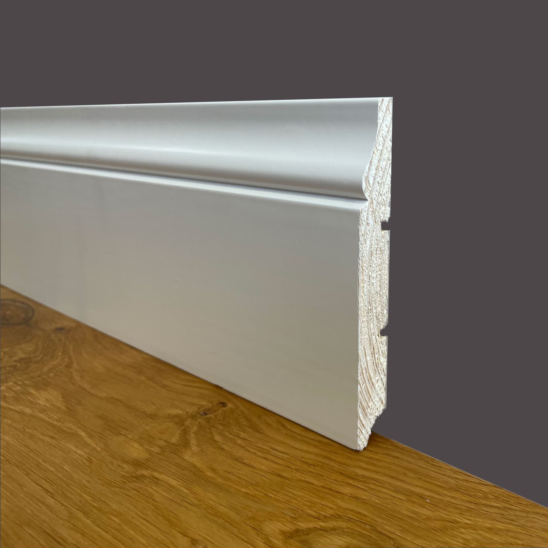Battiscopa PREMIUM in legno MASSELLO mod.BAROCCO 120x16 laccato bianco liscio (prezzo al metro) Eternal Parquet