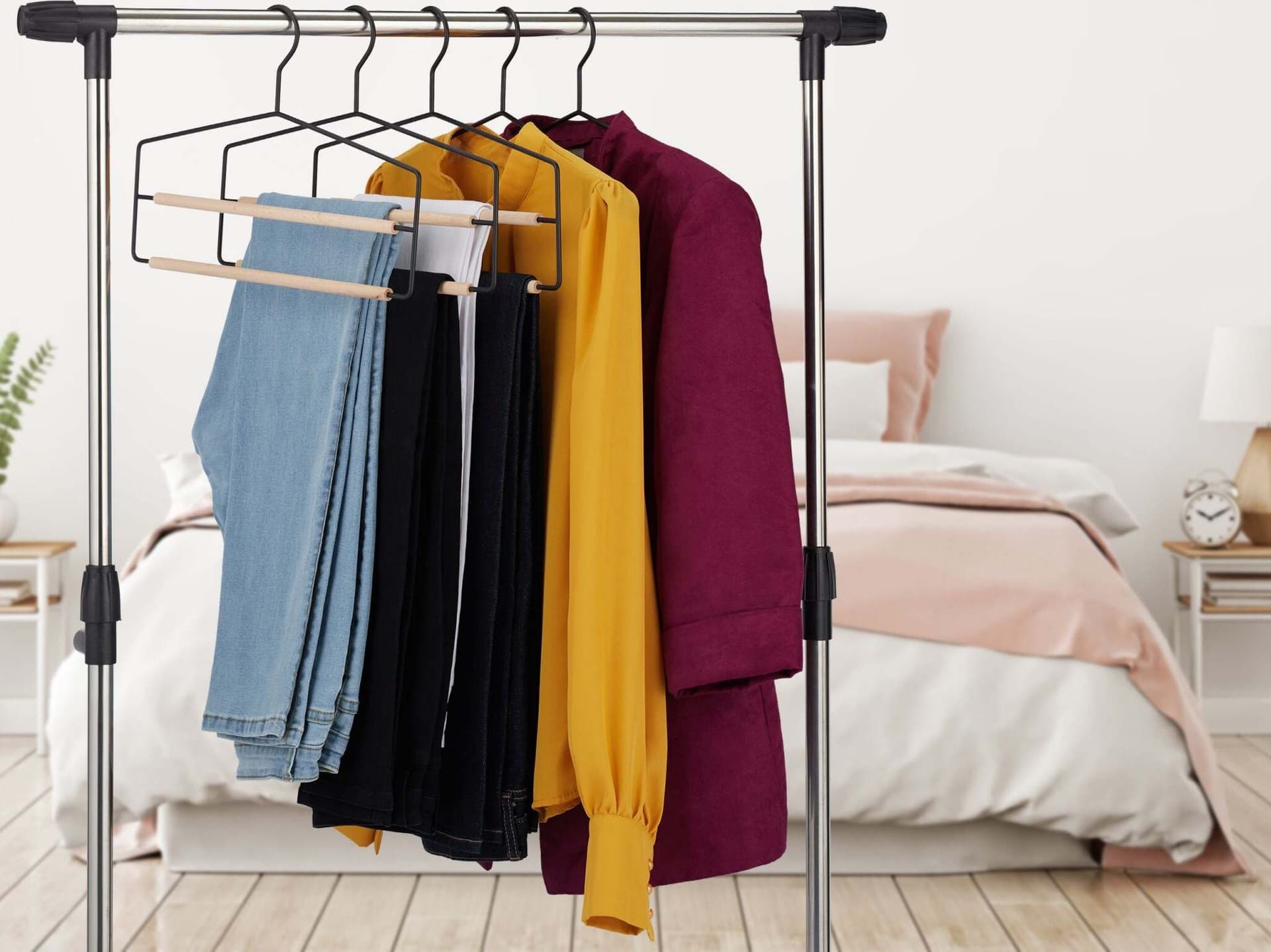 Grucce Porta Pantaloni 2 Scomparti In Metallo Nero E Legno 37 Cm Casa e cucina/Organizzazione interni/Organizzazione guardaroba/Grucce e appendini/Appendini per pantaloni Decor Space - Altamura, Commerciovirtuoso.it