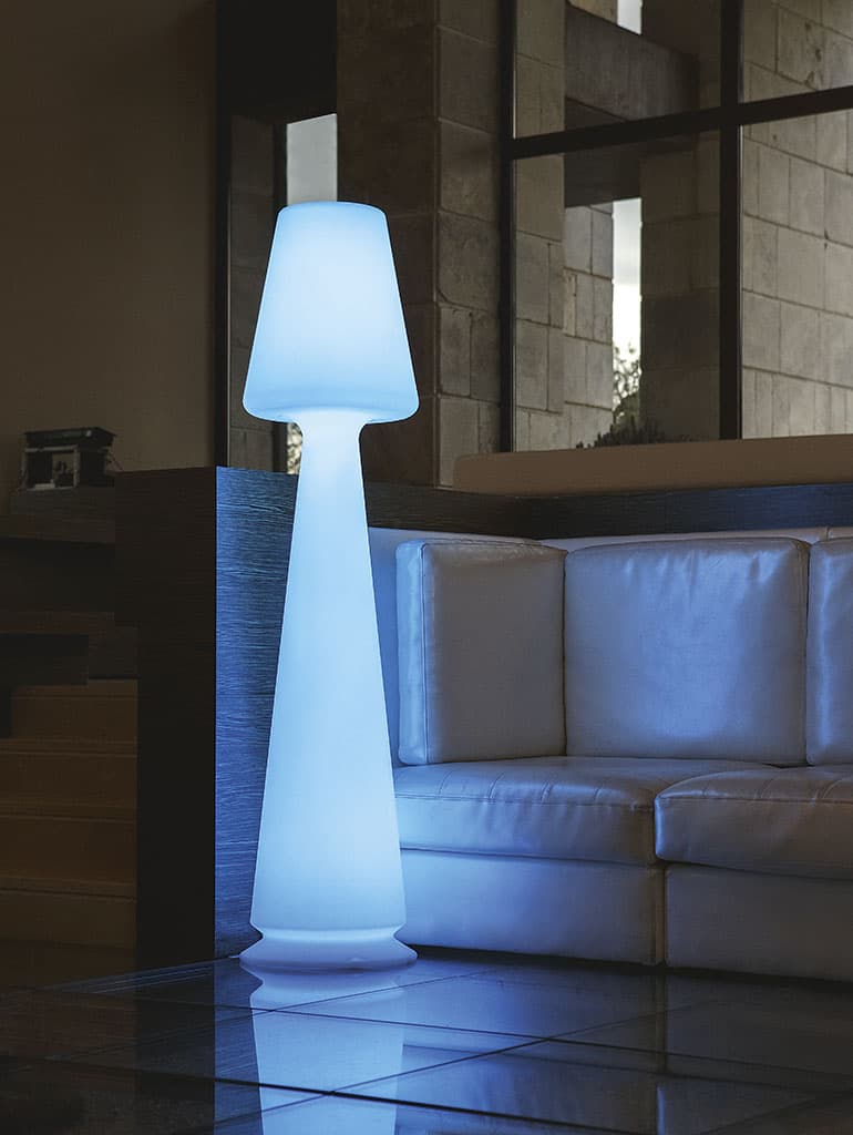Lampada Chloe luminosa per interno ed esterno "Made in Italy" da h 165 cm in Lampade da terra Decor Space - Altamura, commercioVirtuoso.it