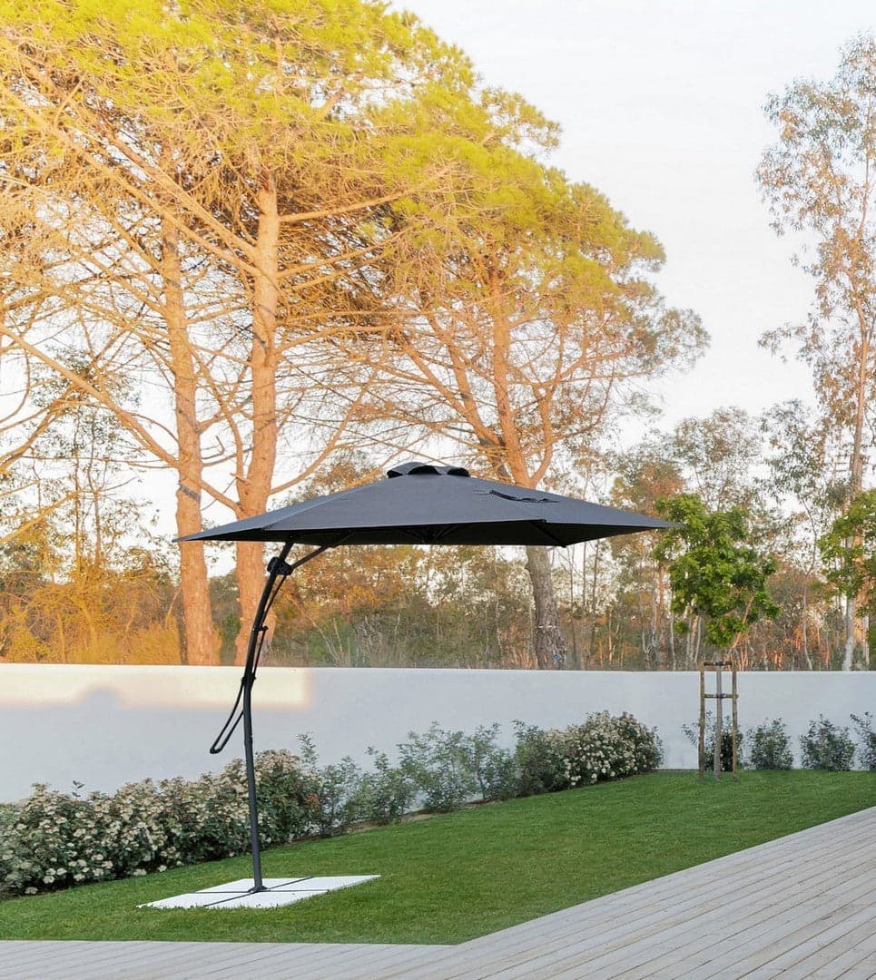 Ombrellone a braccio "Sorrento" laterale da 3 metri, con struttura in alluminio e acciaio Giardino e giardinaggio/Arredamento da giardino e accessori/Ombrelloni tende e tettucci parasole/Ombrelloni Decor Space - Altamura, Commerciovirtuoso.it