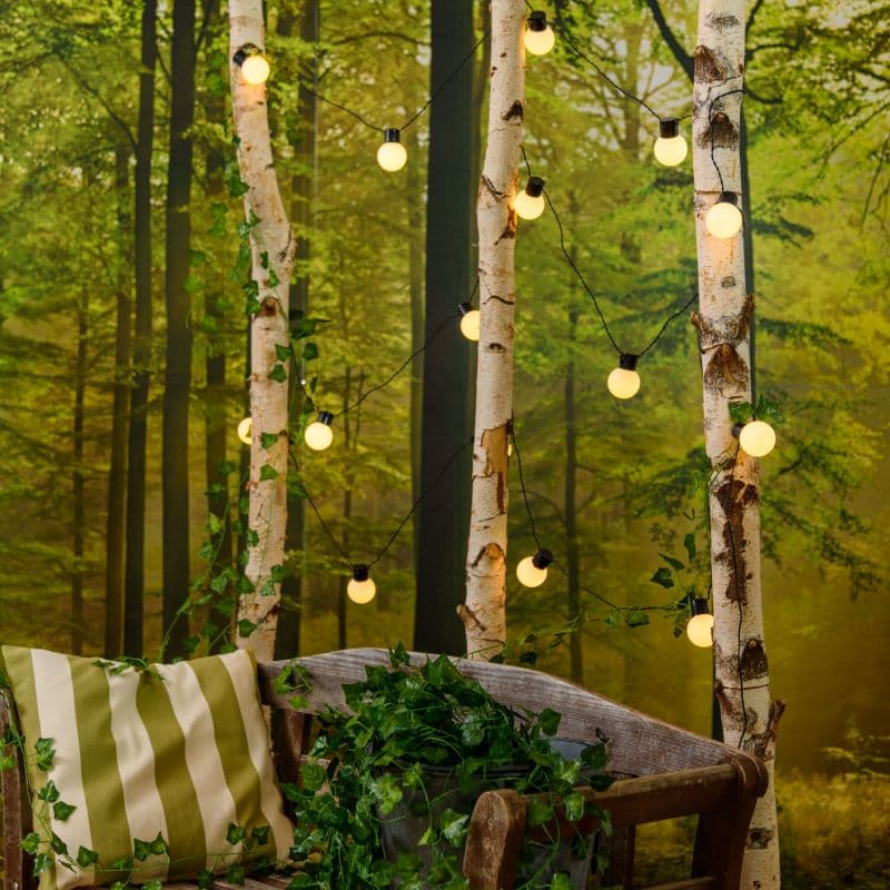 Catena luminosa con 20 lampadine a led decorazione per giardino 10 mt in Catene luminose Decor Space - Altamura, commercioVirtuoso.it