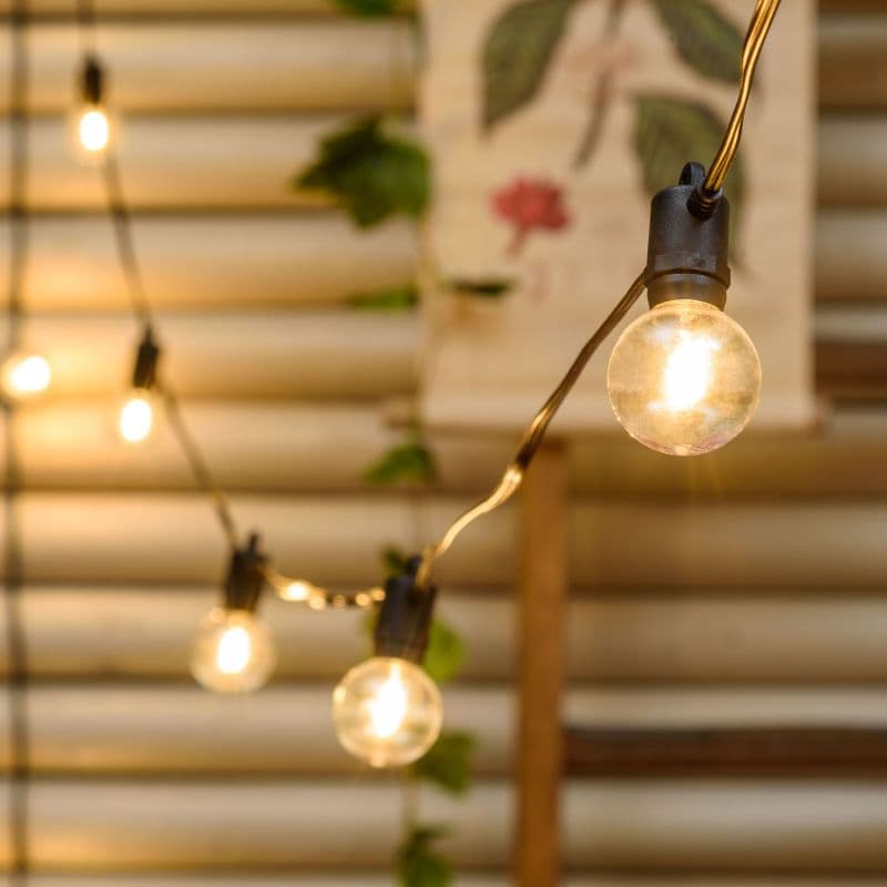 Catena luminosa con 20 lampadine a led decorazione per giardino 9,5 mt in Catene luminose Decor Space - Altamura, commercioVirtuoso.it