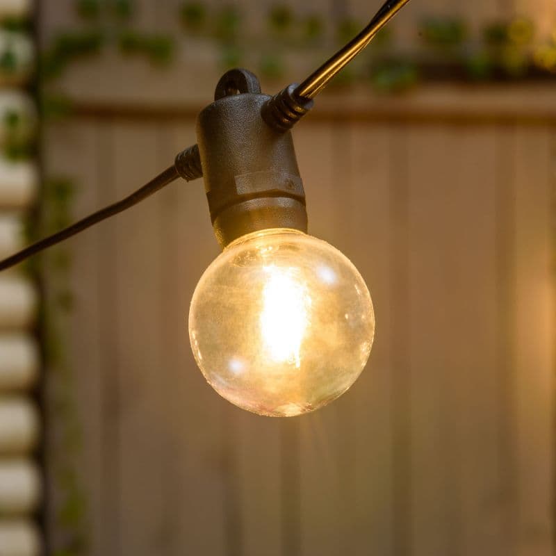 Catena luminosa con 20 lampadine a led decorazione per giardino 9,5 mt in Catene luminose Decor Space - Altamura, commercioVirtuoso.it