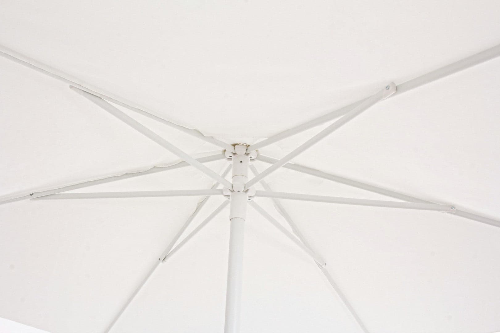 Ombrellone "Delfi" a palo centrale, struttura in acciaio per esterno da 270 cm in Ombrelloni Decor Space - Altamura, commercioVirtuoso.it