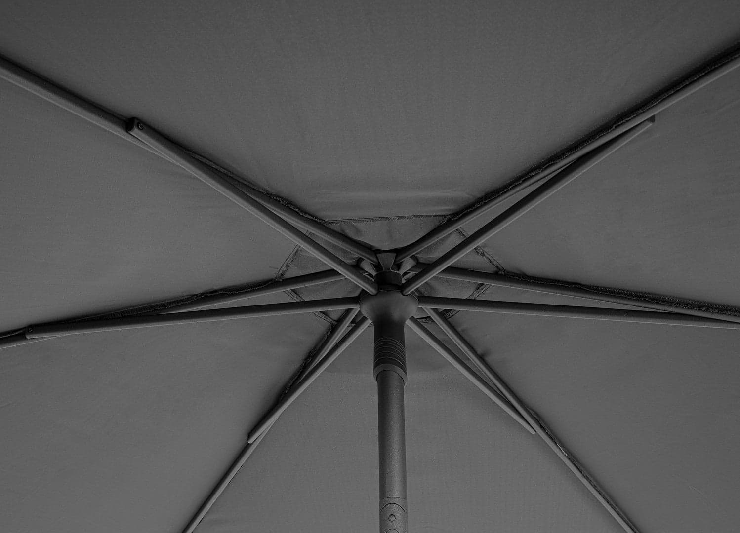 Ombrellone "Samba" con snodo, struttura in acciaio, per esterno da 2,7 metri in Ombrelloni Decor Space - Altamura, commercioVirtuoso.it