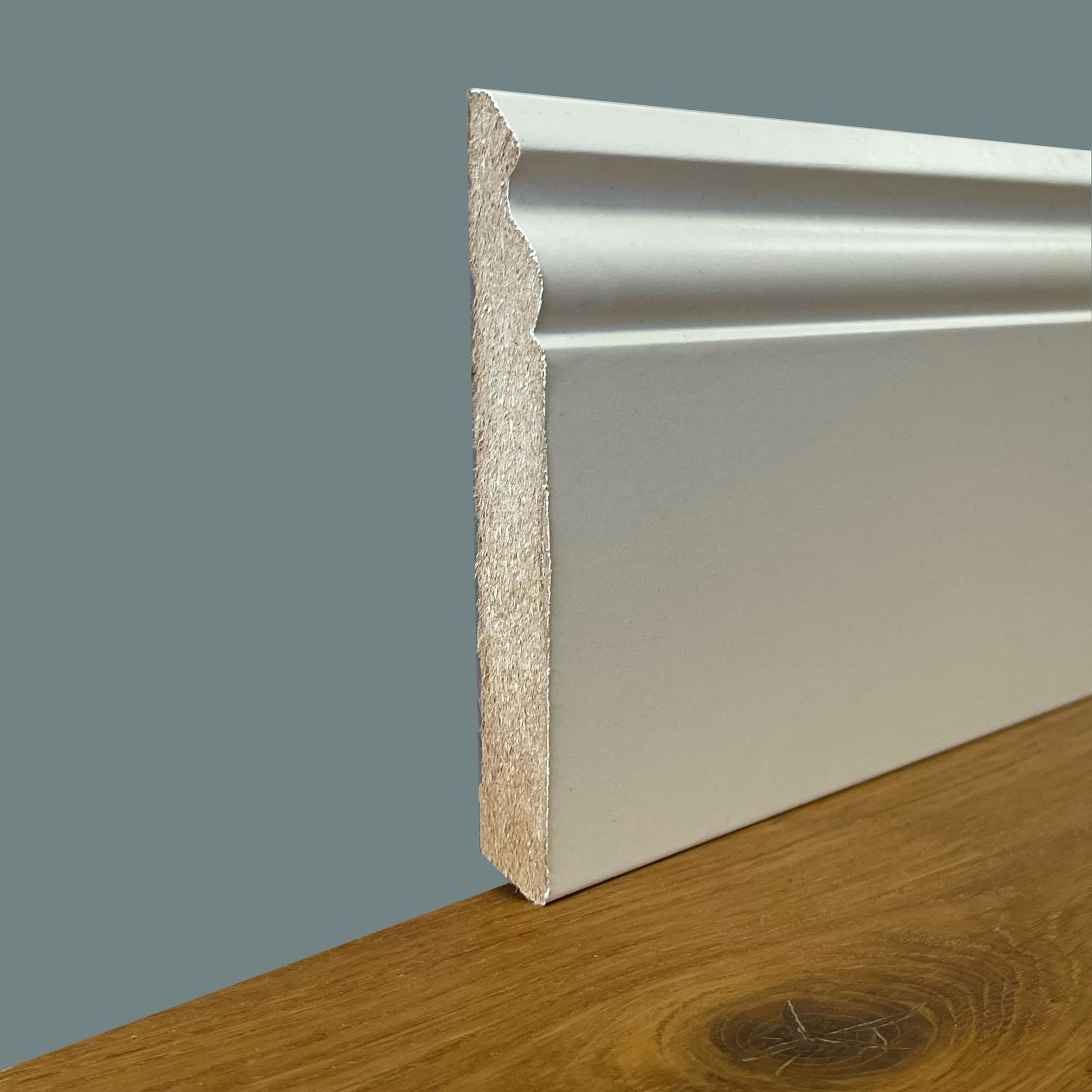100.8ml di BATTISCOPA ZOCCOLINO DUCALE in FIBRA DI LEGNO COMPATTA 120X15 BIANCO ral 9010 - Eternal Parquet