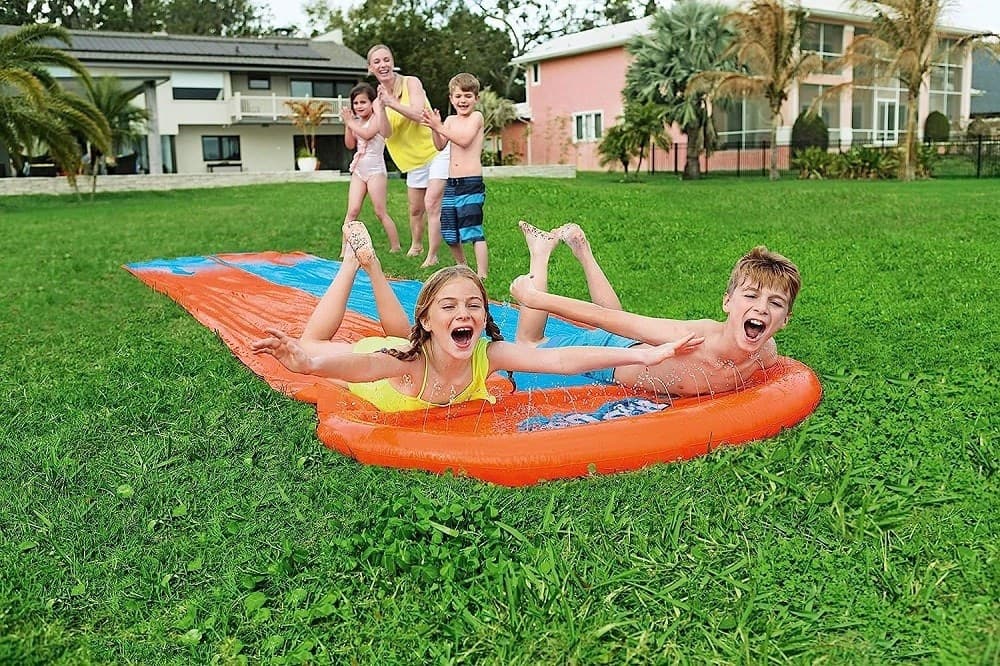 SCIVOLO DOPPIO ACQUASCIVOLO GIOCHI GIARDINO GONFIABILI CON SPRUZZI 488 CM 52328 - 11