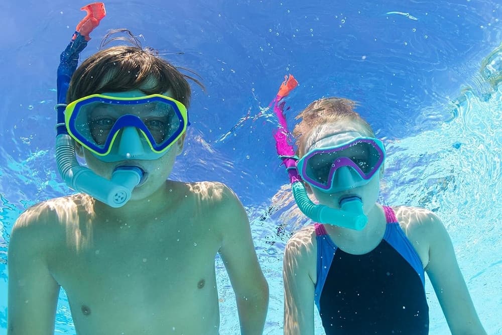SET MASCHERA PER SNORKELING CON BOCCAGLIO PER BAMBINI 7-14 ANNI COLORI ASS 24025 - 15